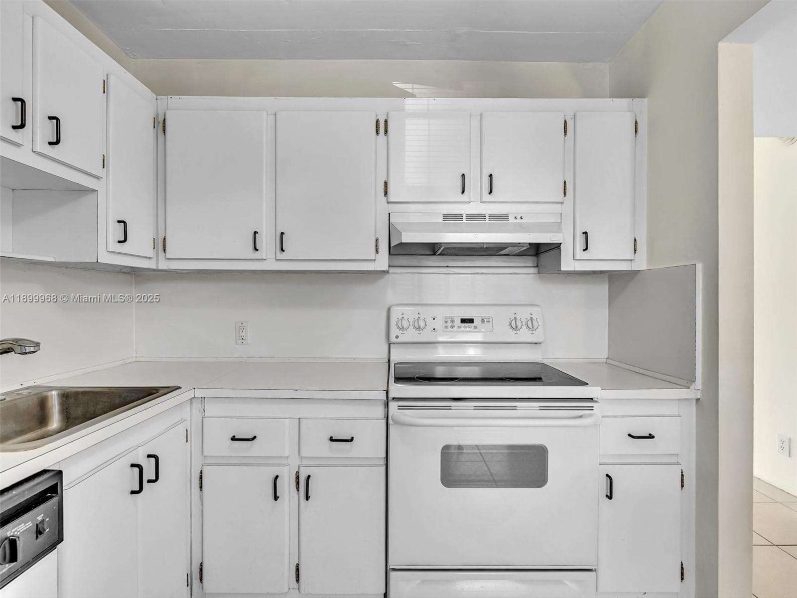 BISCAYA CONDO · #203 in Aventura - Photo 7