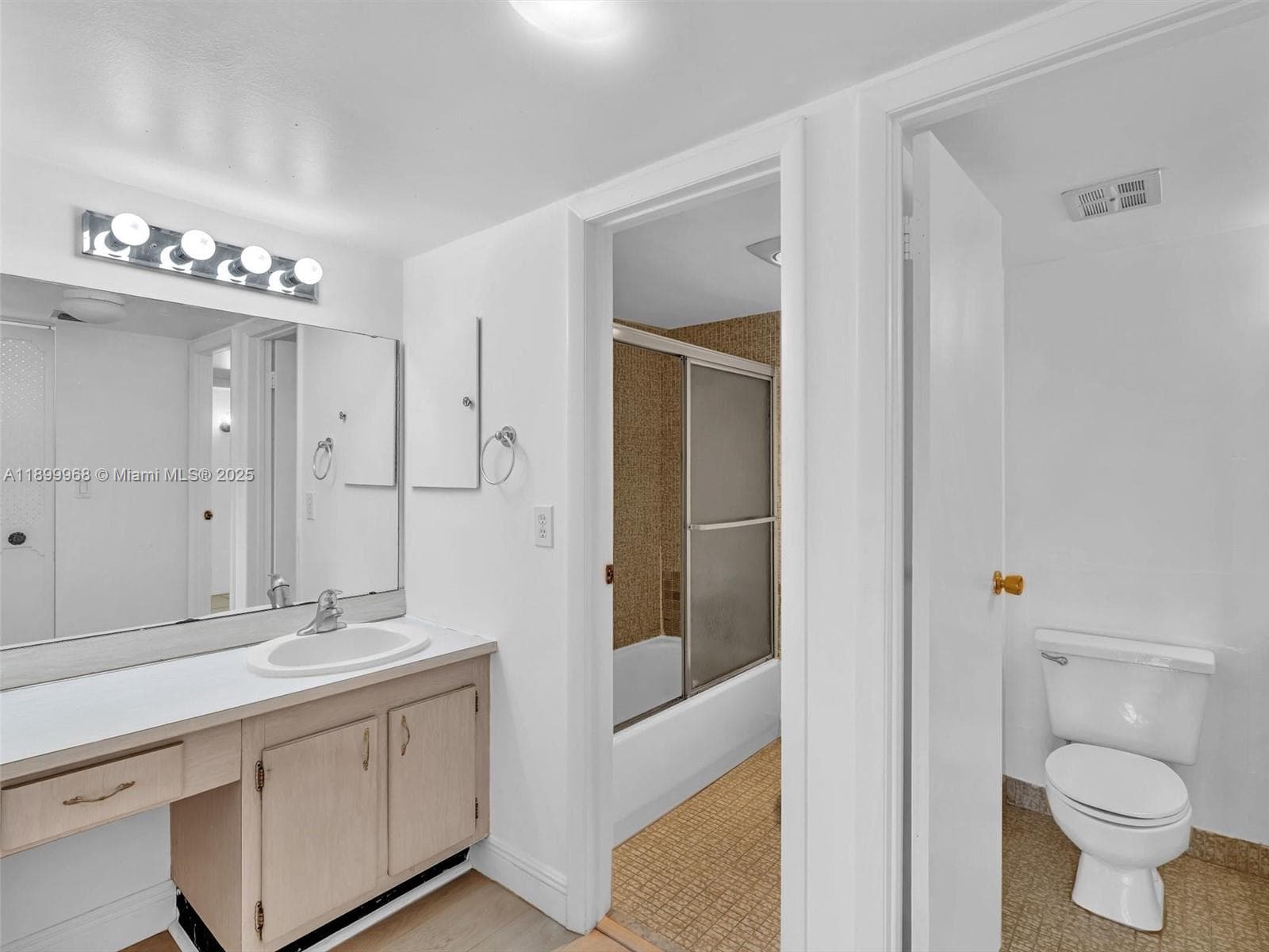 BISCAYA CONDO · #203 in Aventura - Photo 32