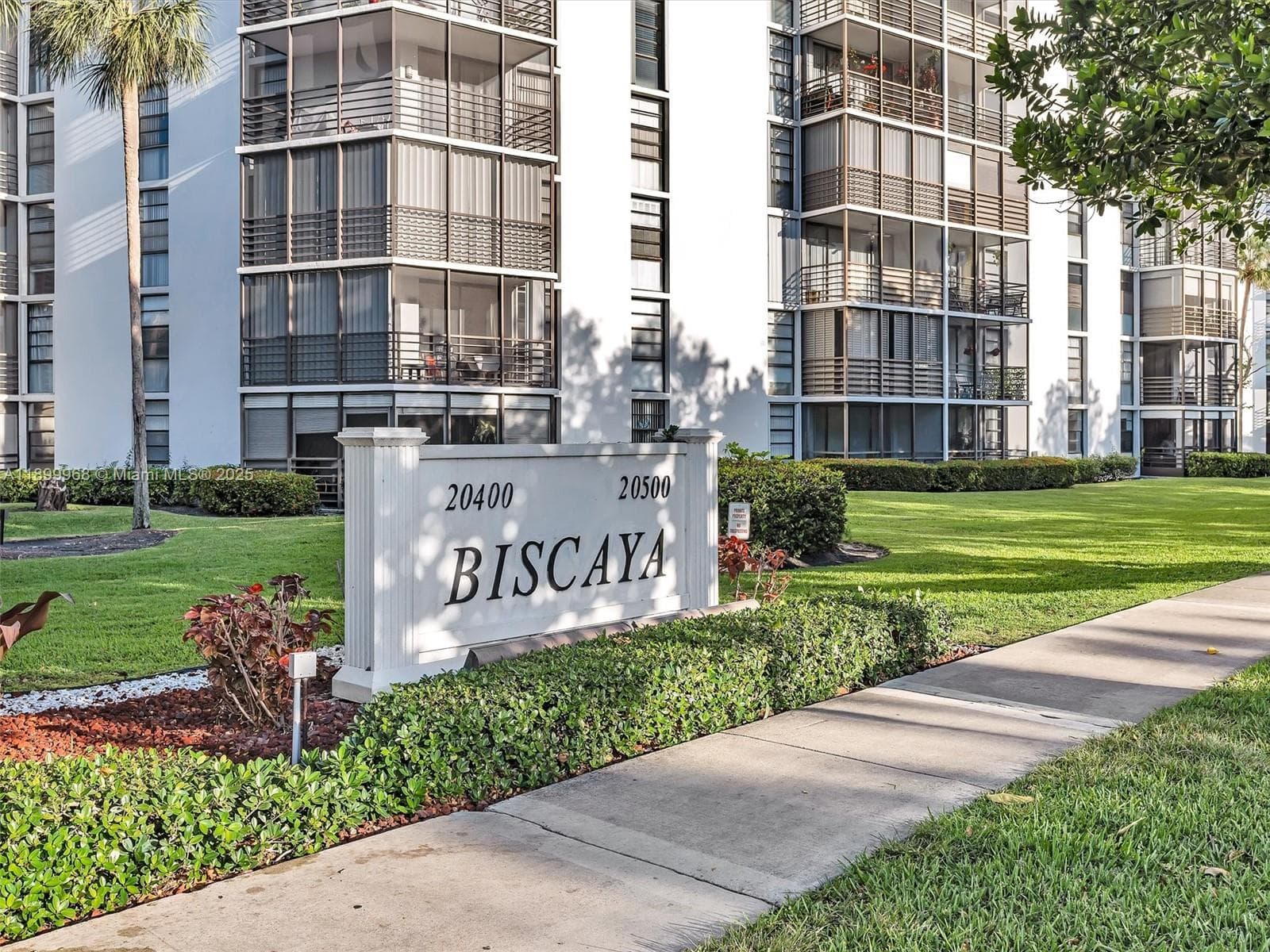 BISCAYA CONDO · #203 in Aventura - Photo 44