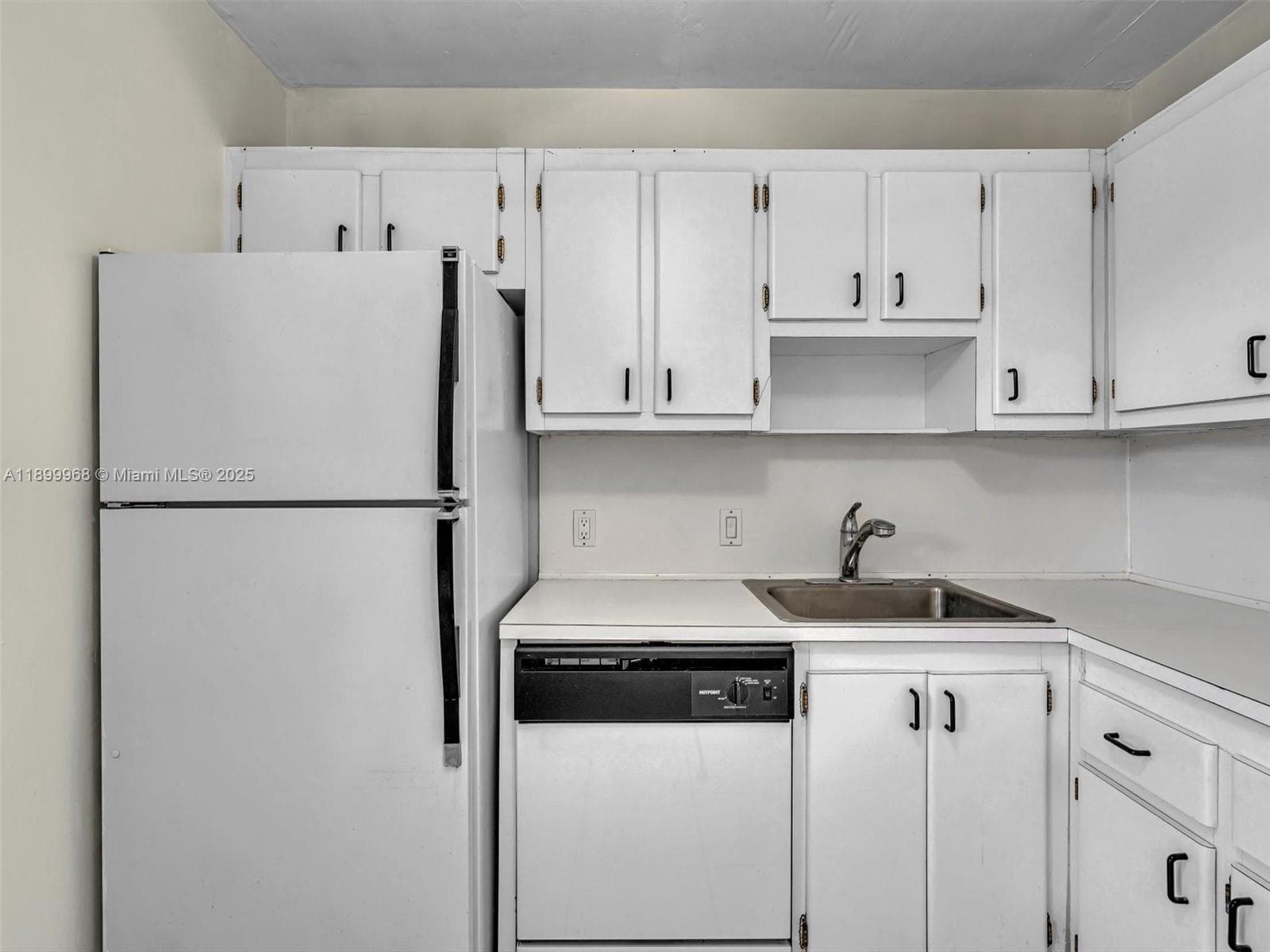 BISCAYA CONDO · #203 in Aventura - Photo 4
