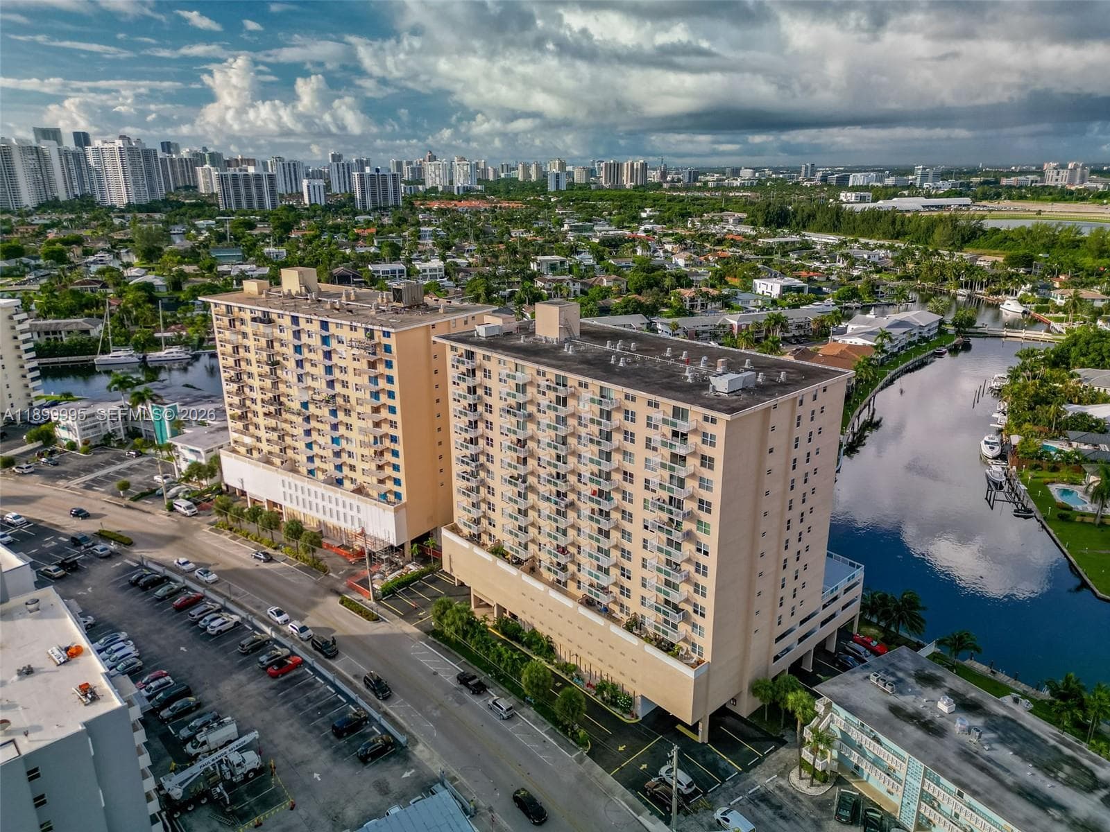 Golden Horn Condo · #5J in Hallandale Beach - Photo 27