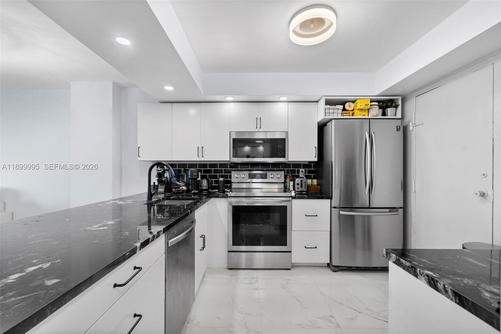 Golden Horn Condo · #5J in Hallandale Beach - Photo 9