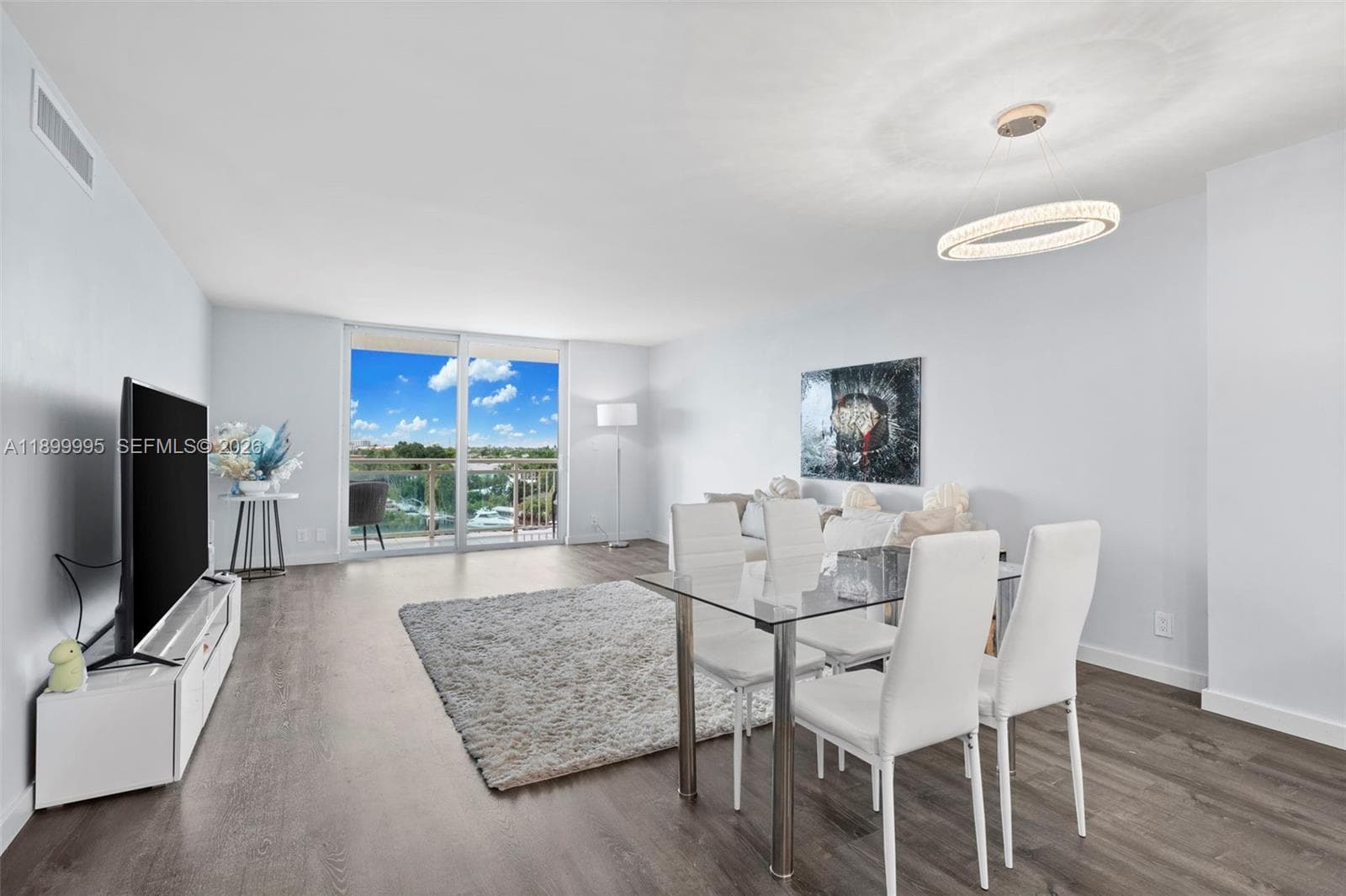 Golden Horn Condo · #5J in Hallandale Beach - Photo 4