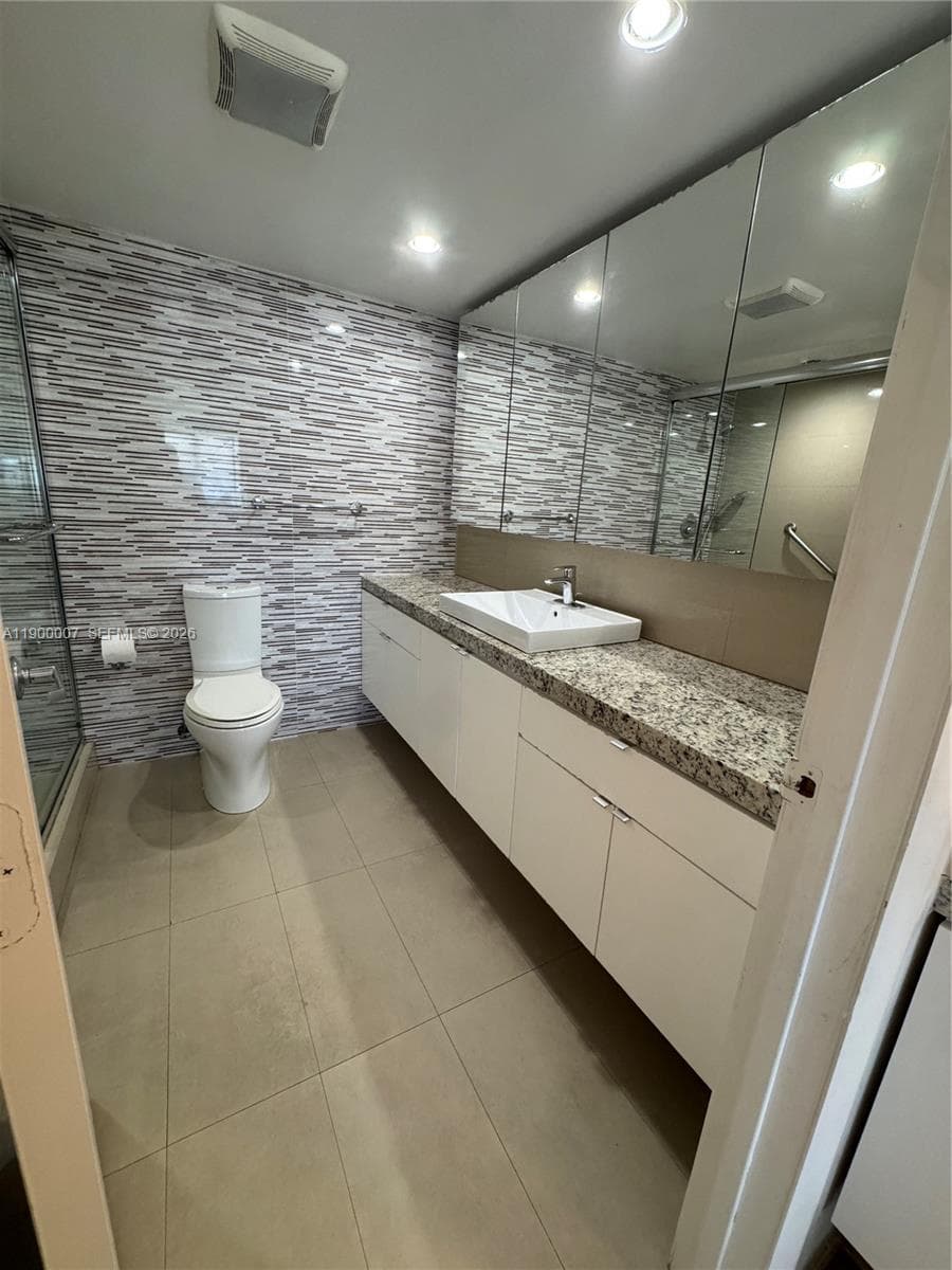 Olympus Towers · #1206 in Hallandale Beach - Photo 47