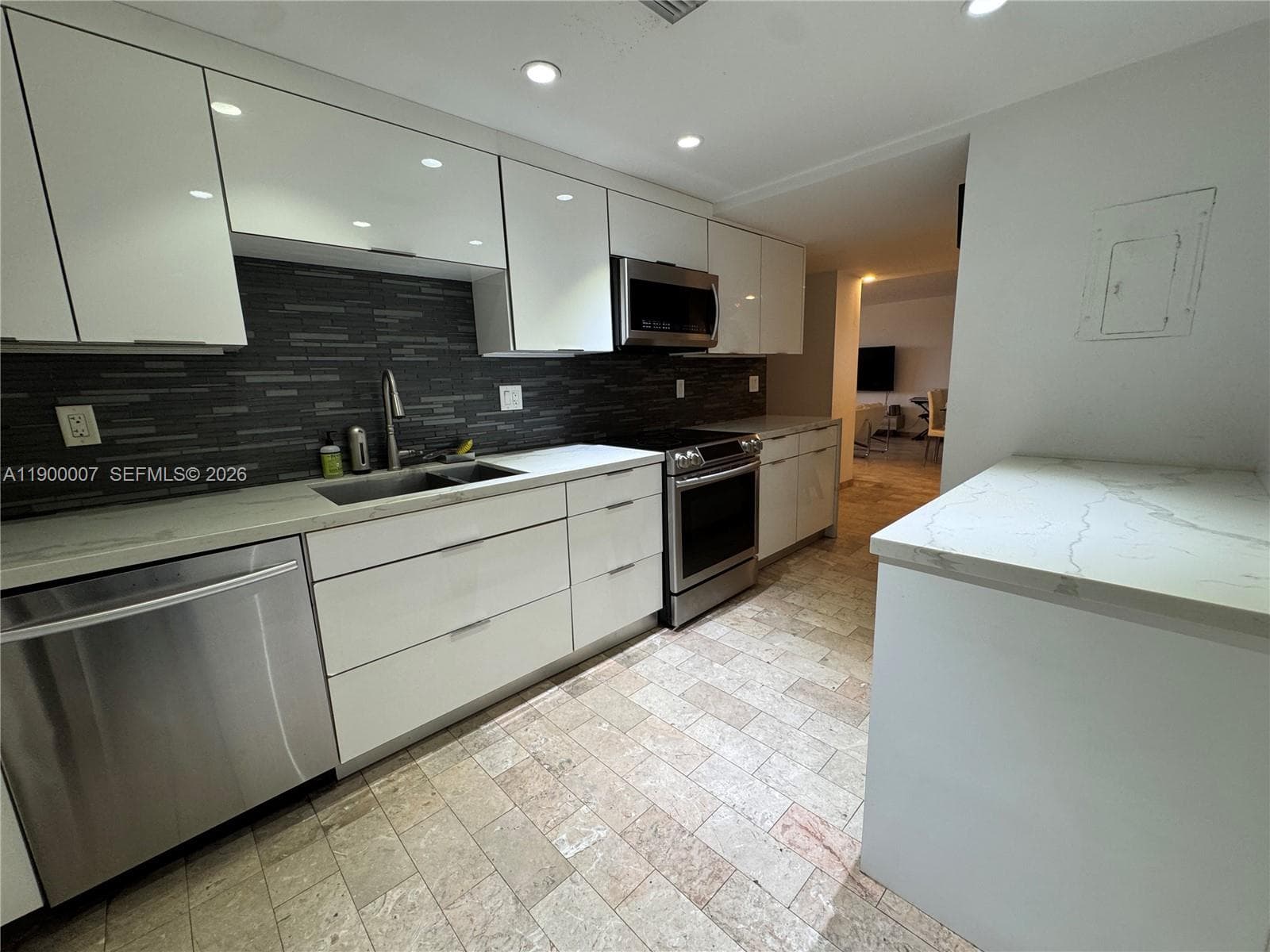 Olympus Towers · #1206 in Hallandale Beach - Photo 28