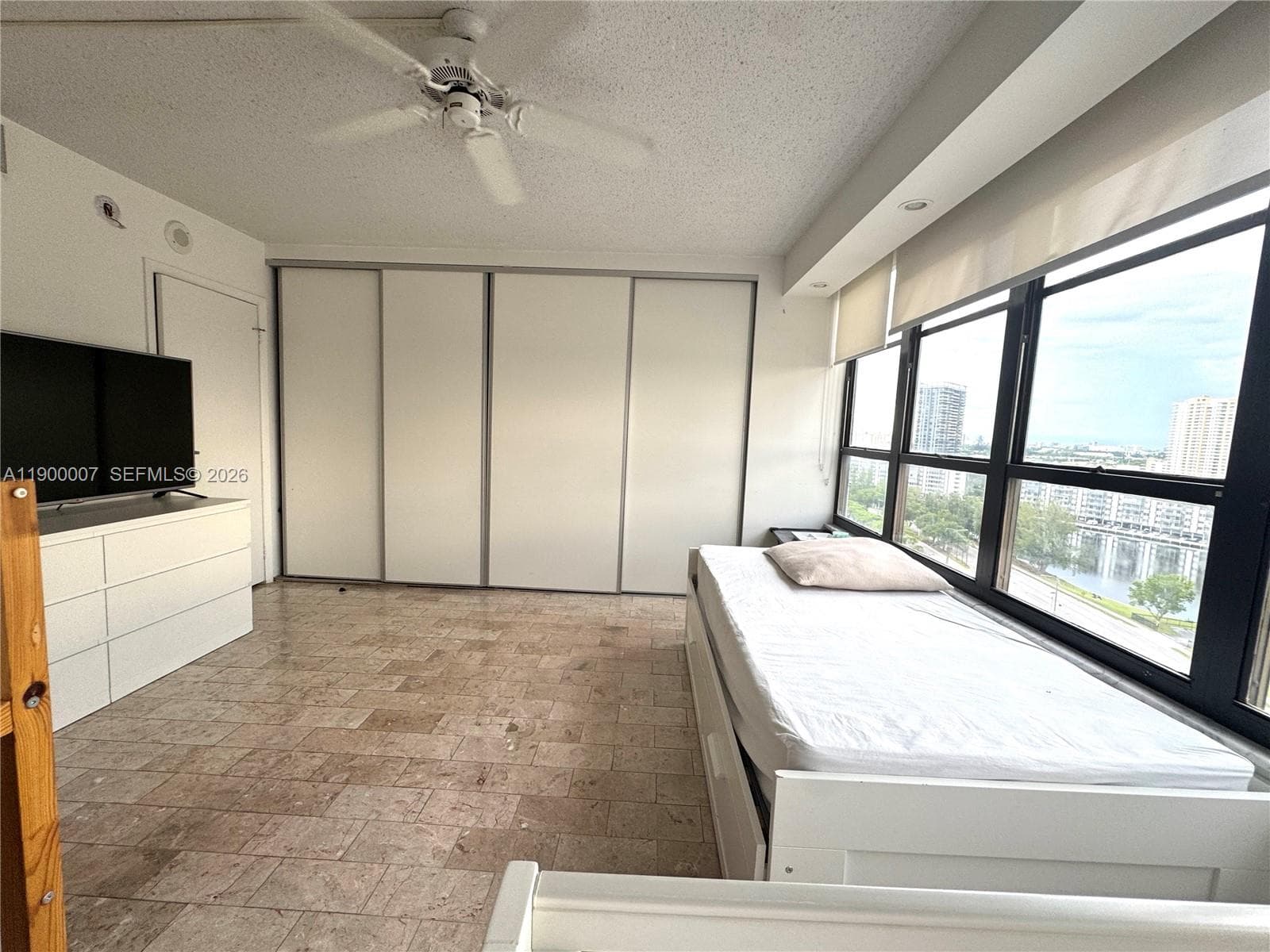 Olympus Towers · #1206 in Hallandale Beach - Photo 37
