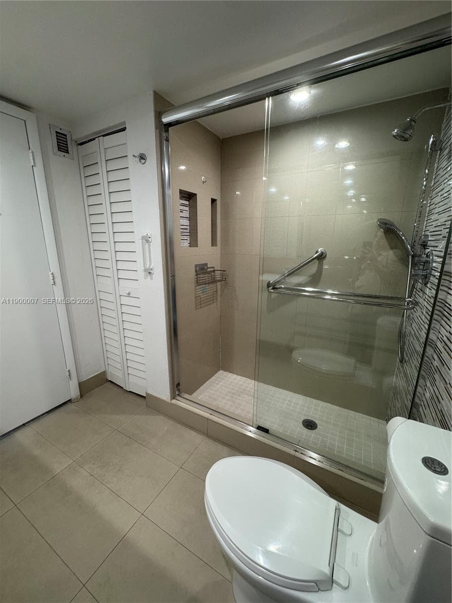 Olympus Towers · #1206 in Hallandale Beach - Photo 48