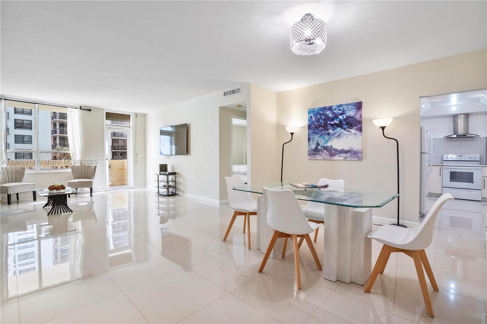 The Plaza Of Bal Harbour · #515 in Bal Harbour - Photo 5