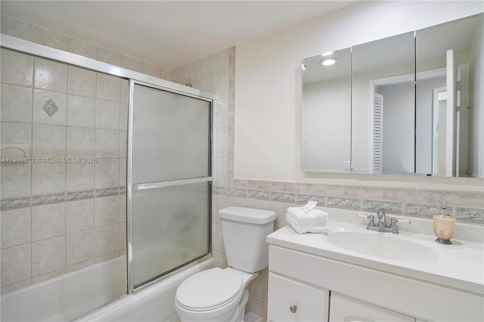 The Plaza Of Bal Harbour · #515 in Bal Harbour - Photo 10