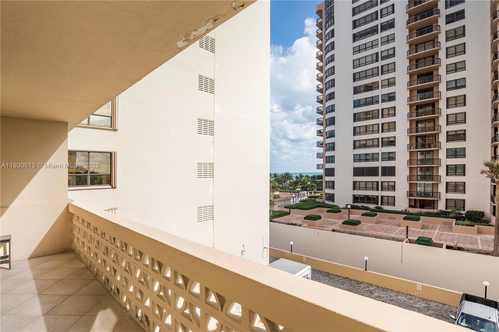 The Plaza Of Bal Harbour · #515 in Bal Harbour - Photo 15