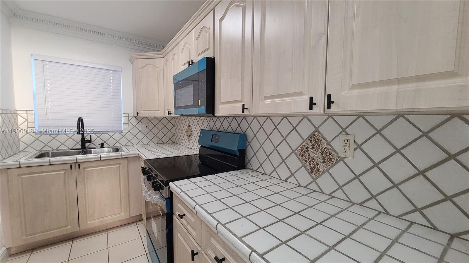 DADELAND PARK CONDO · #218 in Miami - Photo 16
