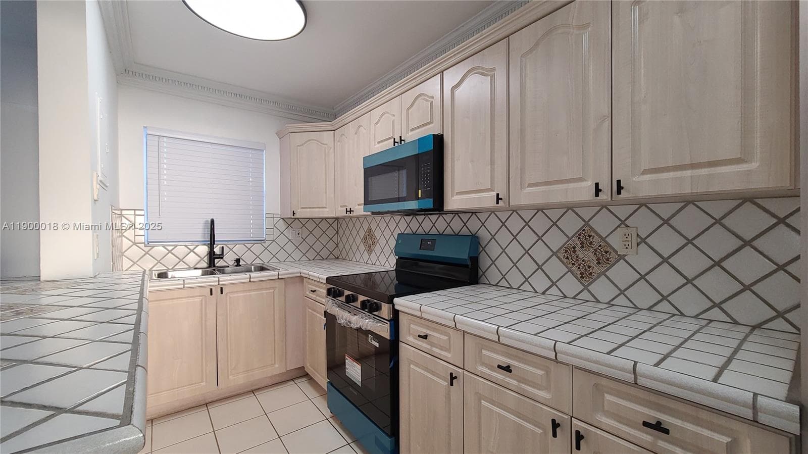 DADELAND PARK CONDO · #218 in Miami - Photo 15