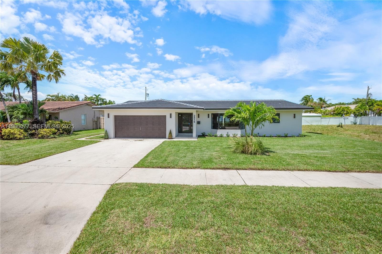 2415 NE 35th Dr photo 26