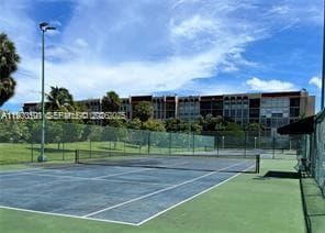 DESOTO PARK CONDO · #117 in Hallandale Beach - Photo 16