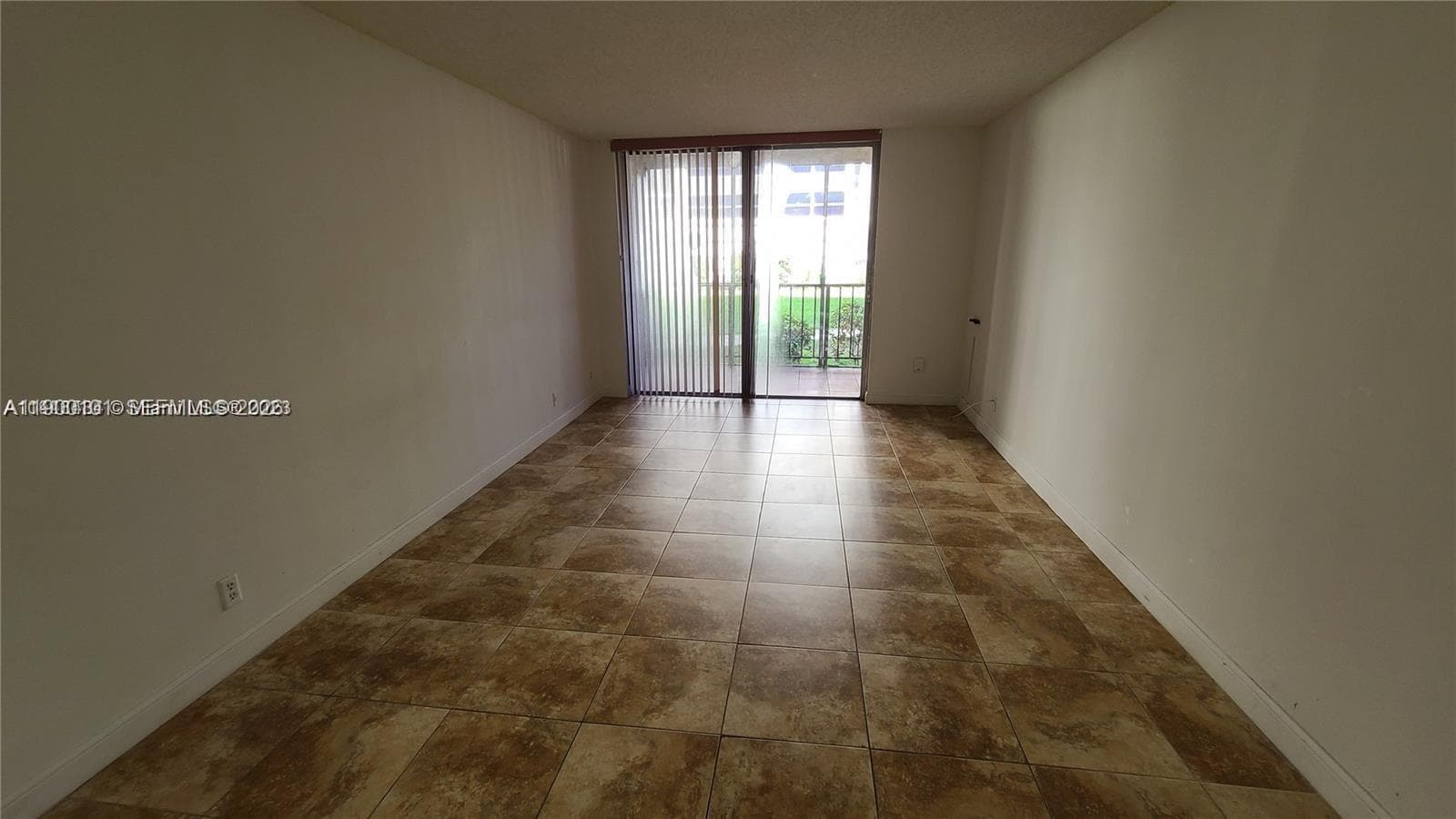 DESOTO PARK CONDO · #117 in Hallandale Beach - Photo 7
