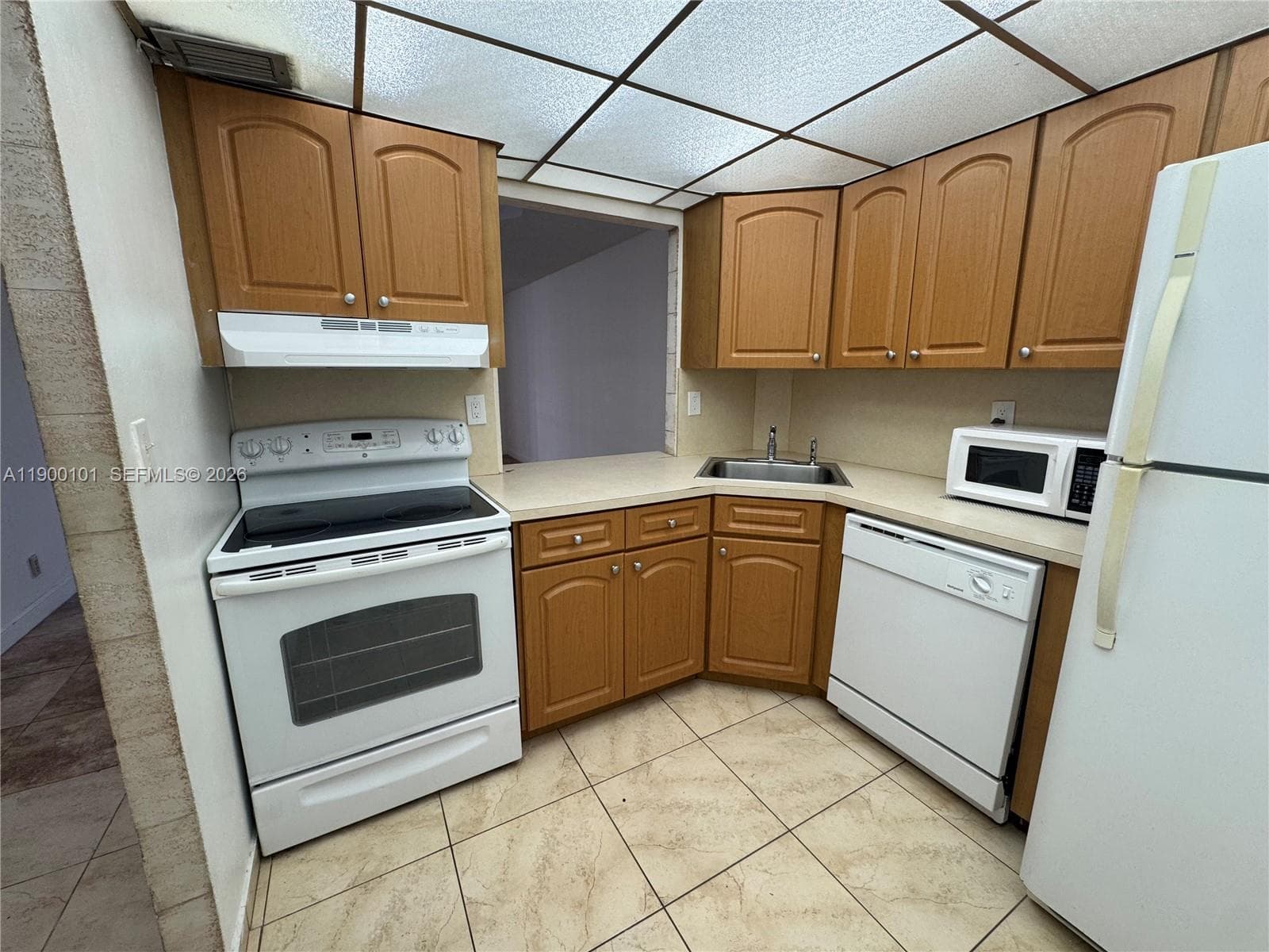 DESOTO PARK CONDO · #117 in Hallandale Beach - Photo 3