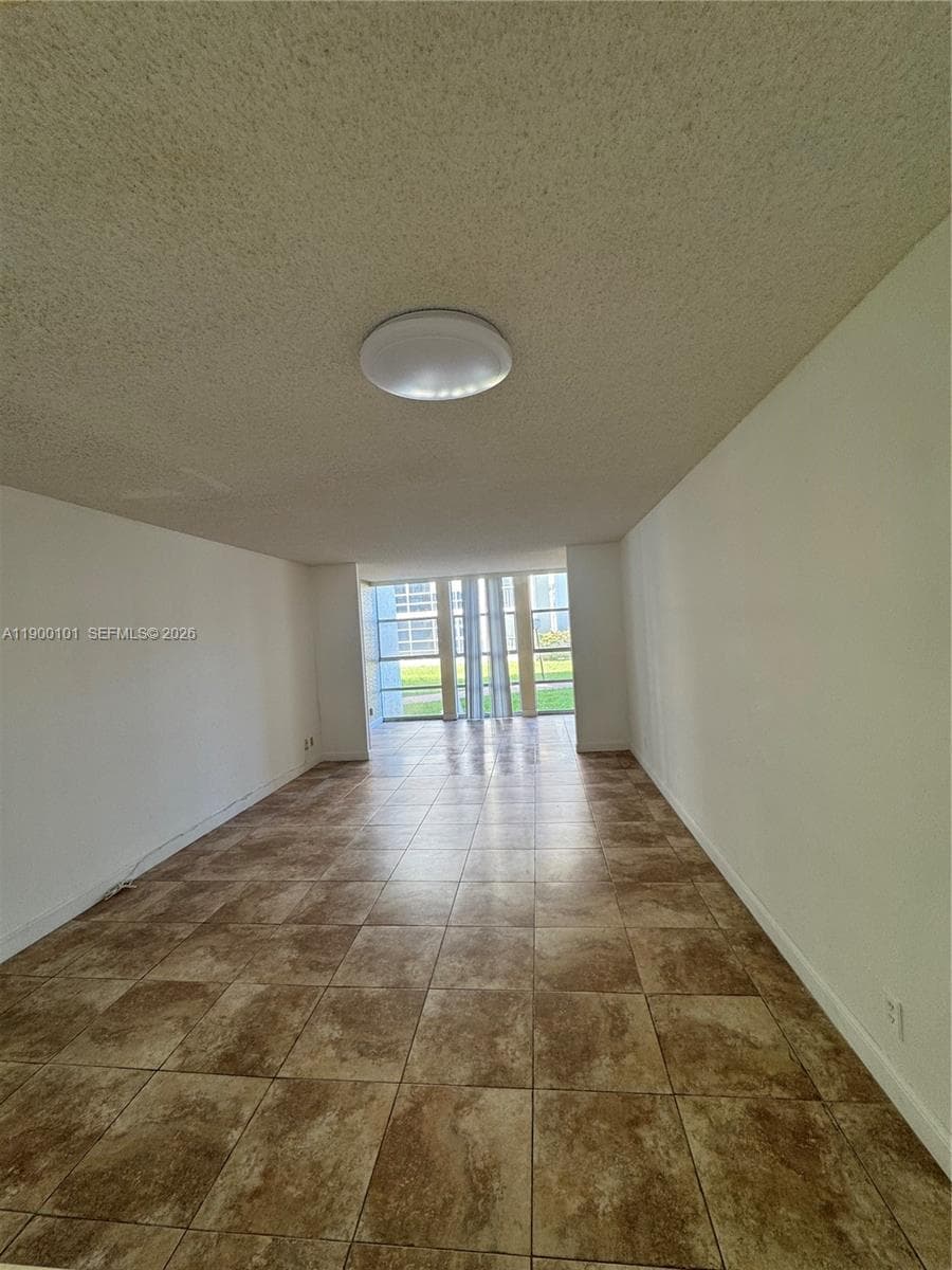DESOTO PARK CONDO · #117 in Hallandale Beach - Photo 1
