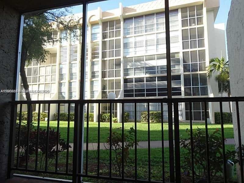 DESOTO PARK CONDO · #117 in Hallandale Beach - Photo 9