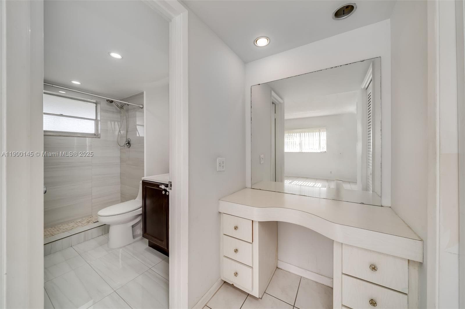 HILLCREST COUNTRY CLUB NO · #401 in Hollywood - Photo 17