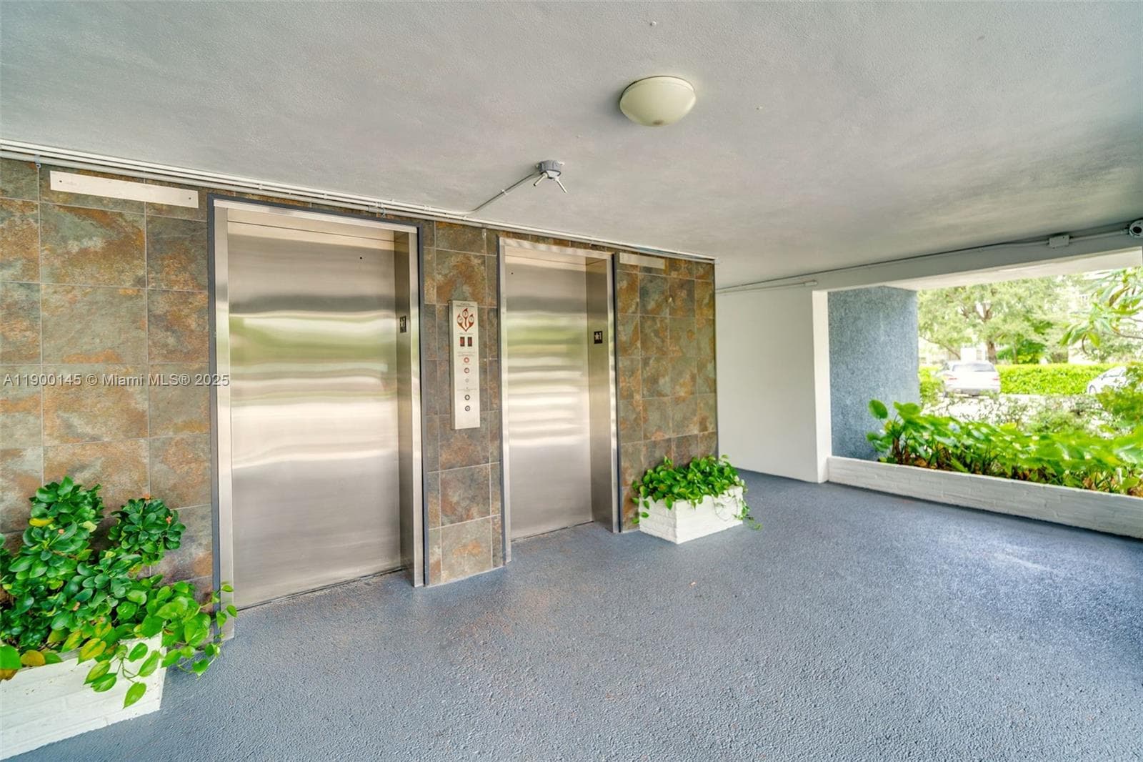 HILLCREST COUNTRY CLUB NO · #401 in Hollywood - Photo 35