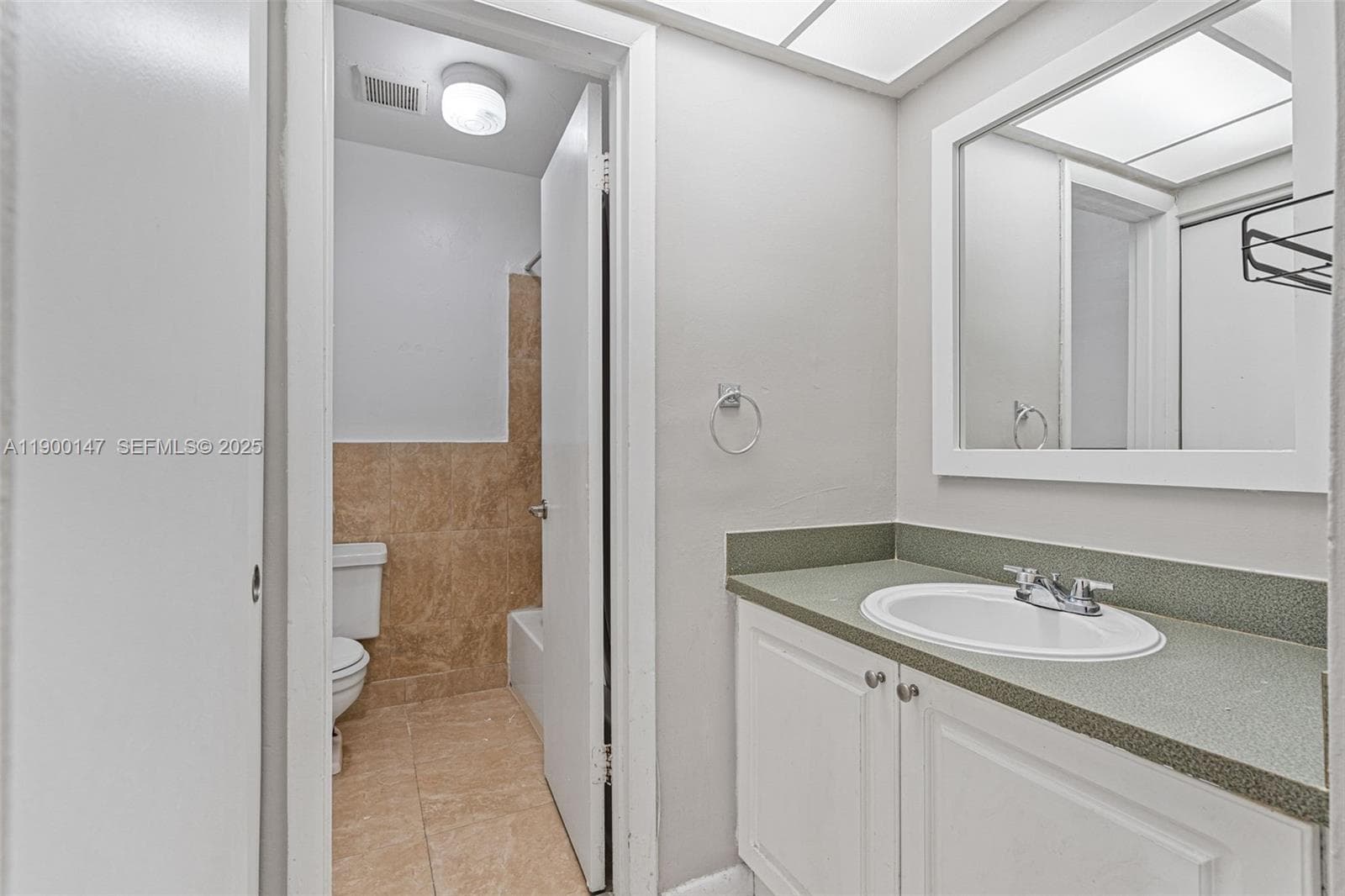 VILLAGE AT DADELAND CONDO · #B217 in Miami - Photo 5
