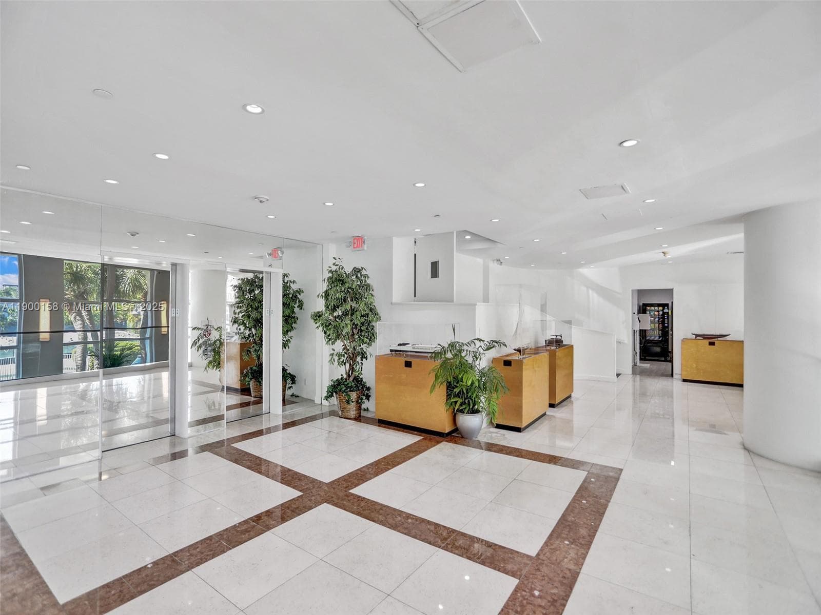 ISLAND POINTE CONDO · #PHN in Bay Harbor Islands - Photo 23