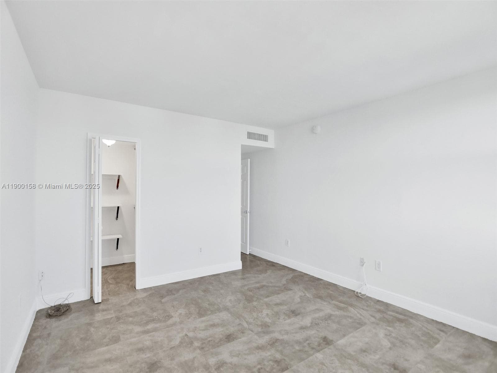 ISLAND POINTE CONDO · #PHN in Bay Harbor Islands - Photo 12