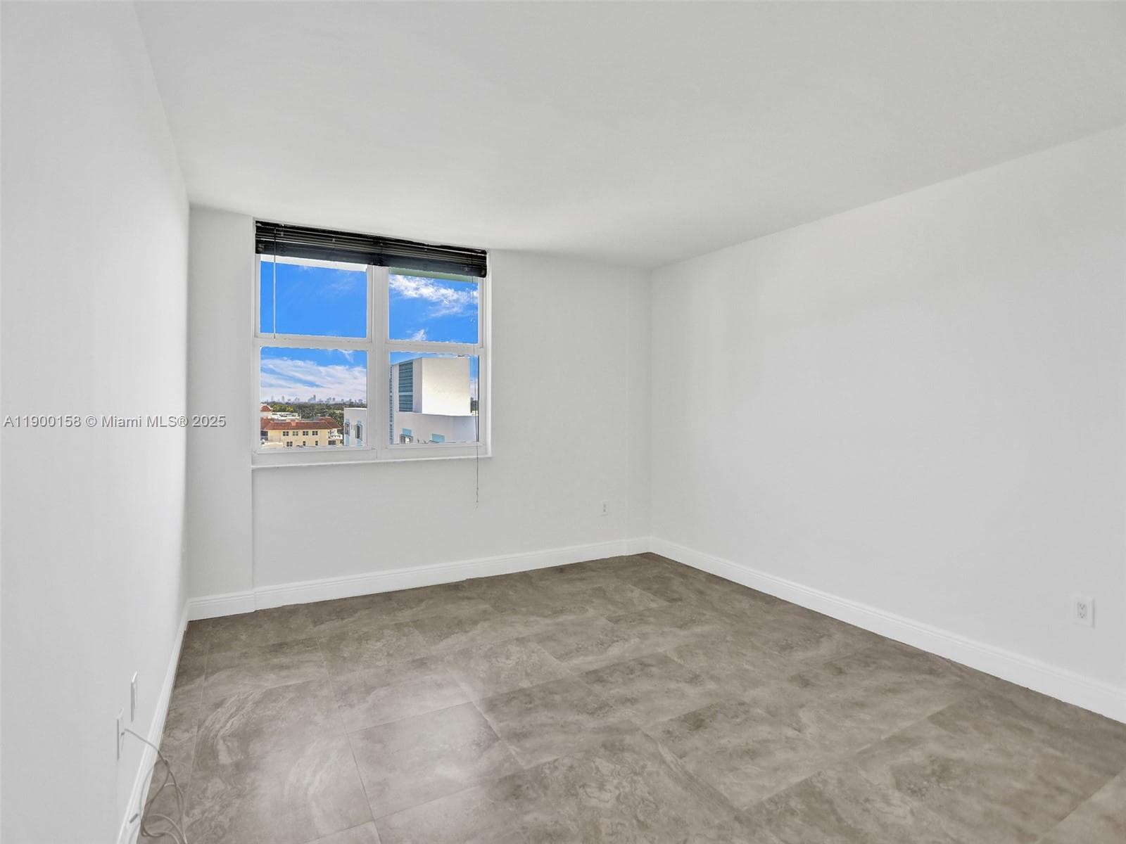 ISLAND POINTE CONDO · #PHN in Bay Harbor Islands - Photo 9