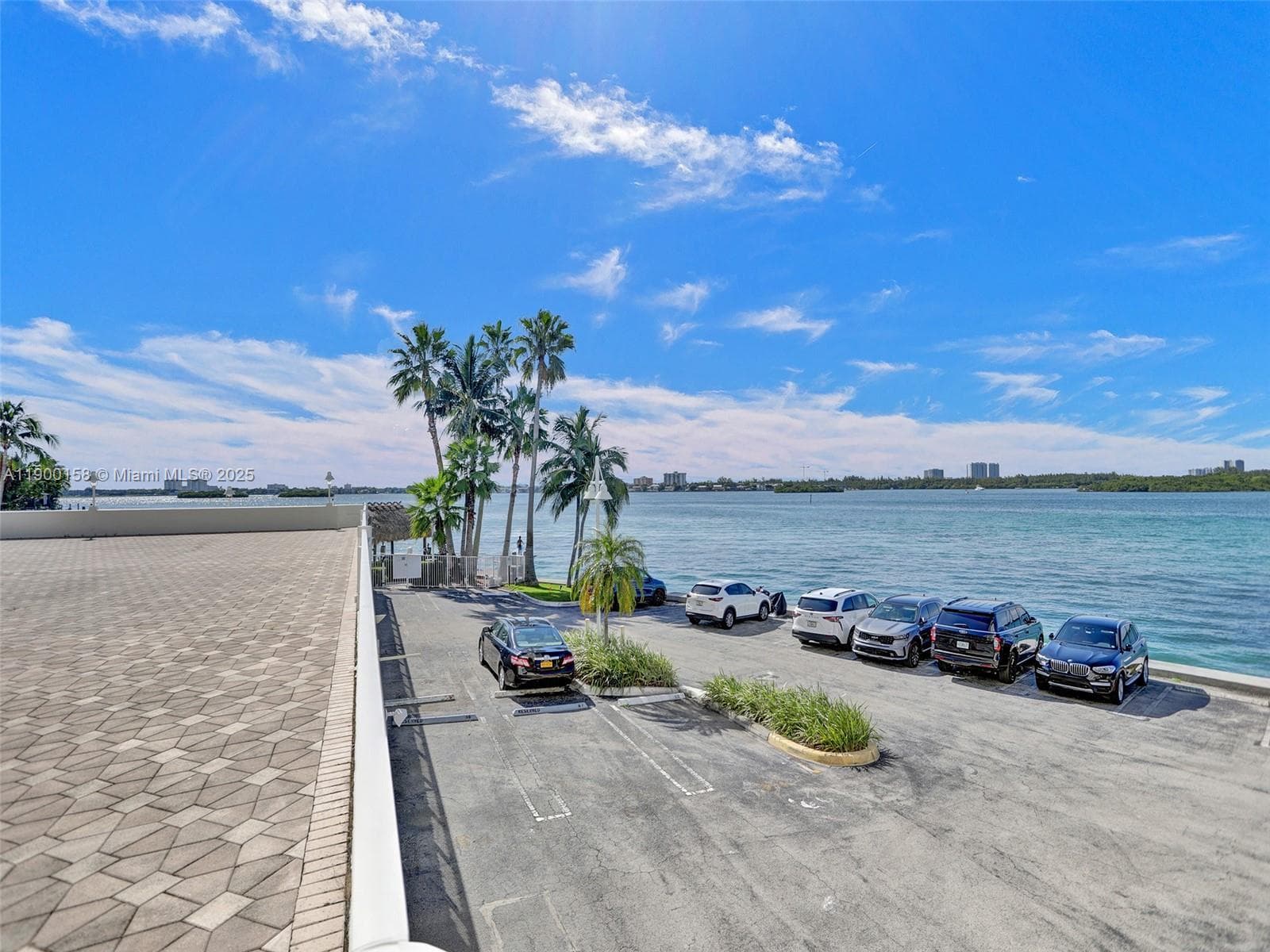 ISLAND POINTE CONDO · #PHN in Bay Harbor Islands - Photo 34