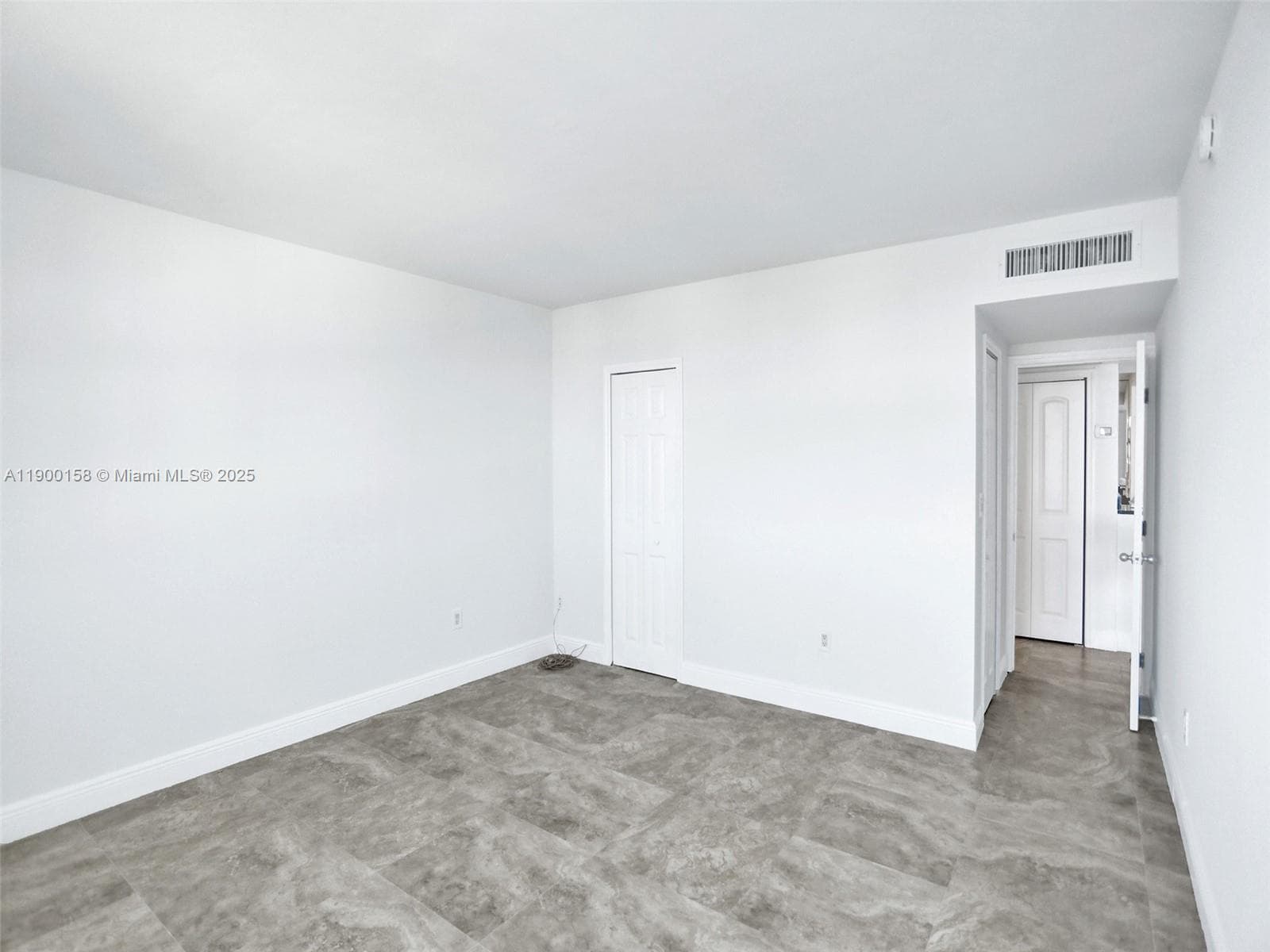 ISLAND POINTE CONDO · #PHN in Bay Harbor Islands - Photo 14