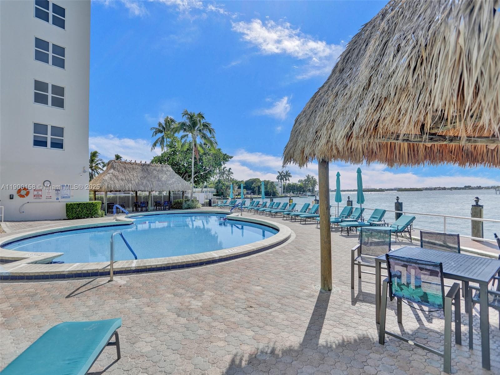 ISLAND POINTE CONDO · #PHN in Bay Harbor Islands - Photo 41
