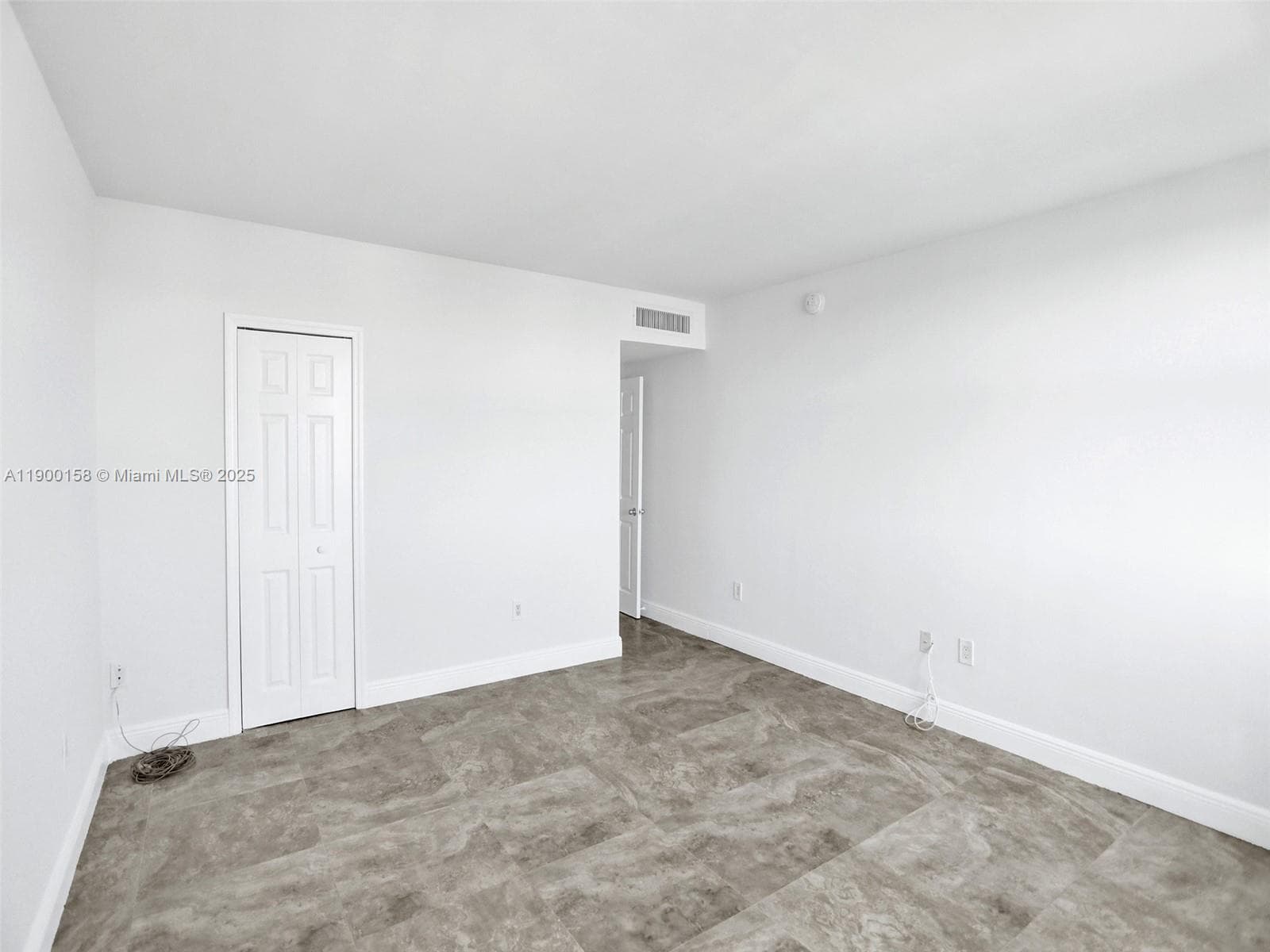ISLAND POINTE CONDO · #PHN in Bay Harbor Islands - Photo 15