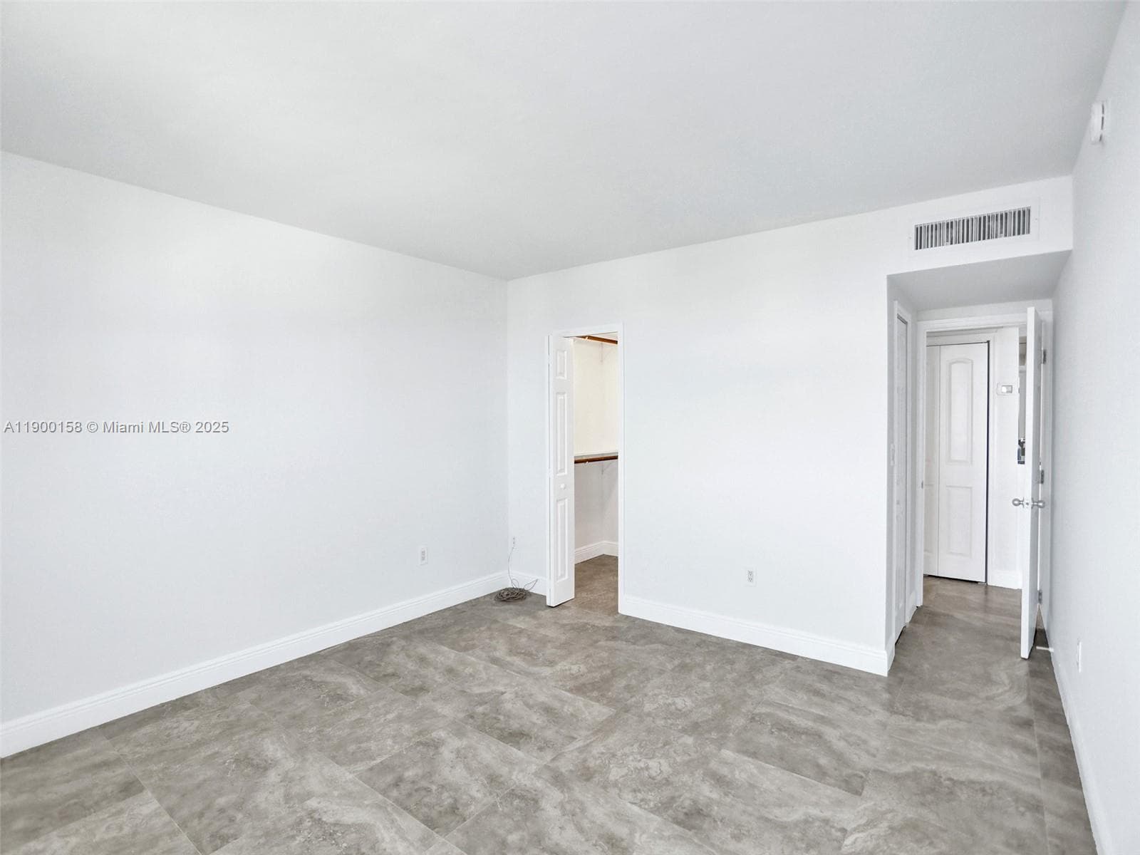 ISLAND POINTE CONDO · #PHN in Bay Harbor Islands - Photo 11