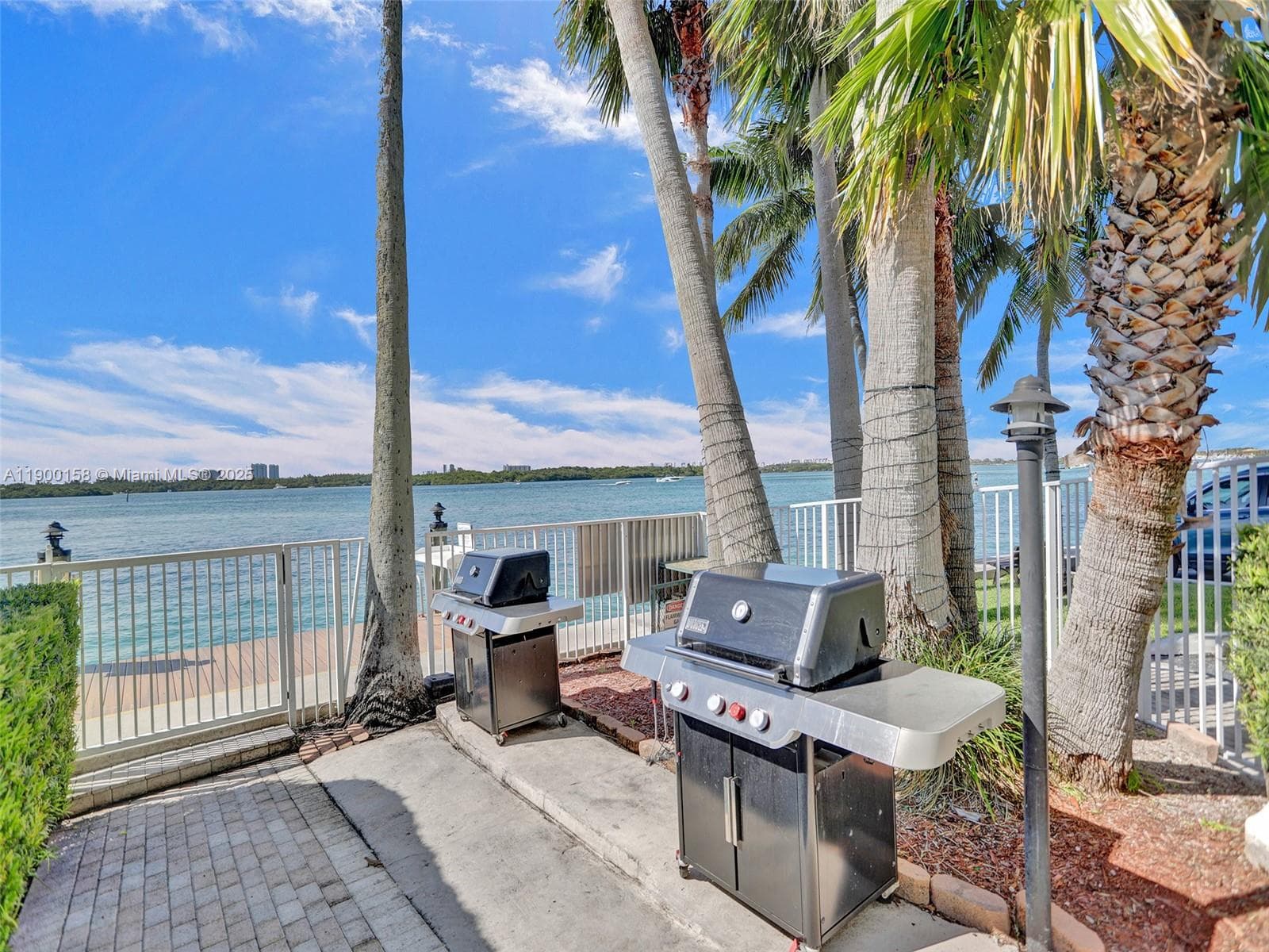 ISLAND POINTE CONDO · #PHN in Bay Harbor Islands - Photo 40