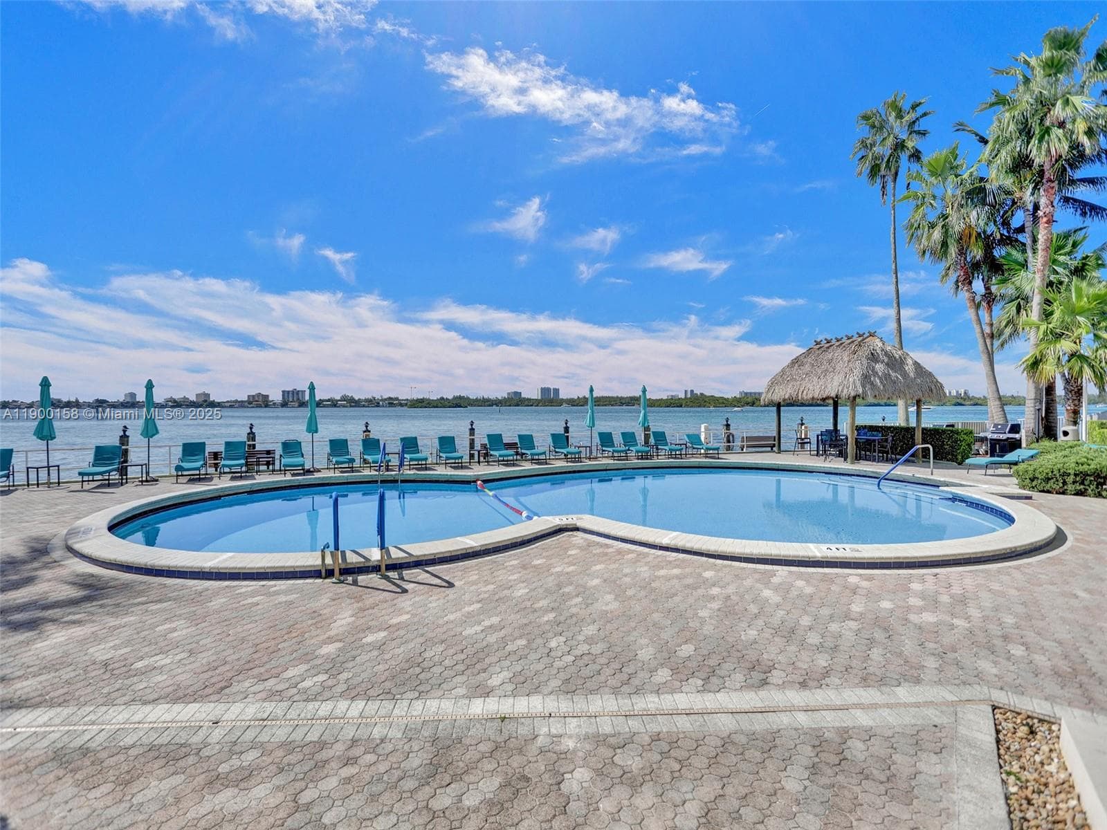 ISLAND POINTE CONDO · #PHN in Bay Harbor Islands - Photo 39
