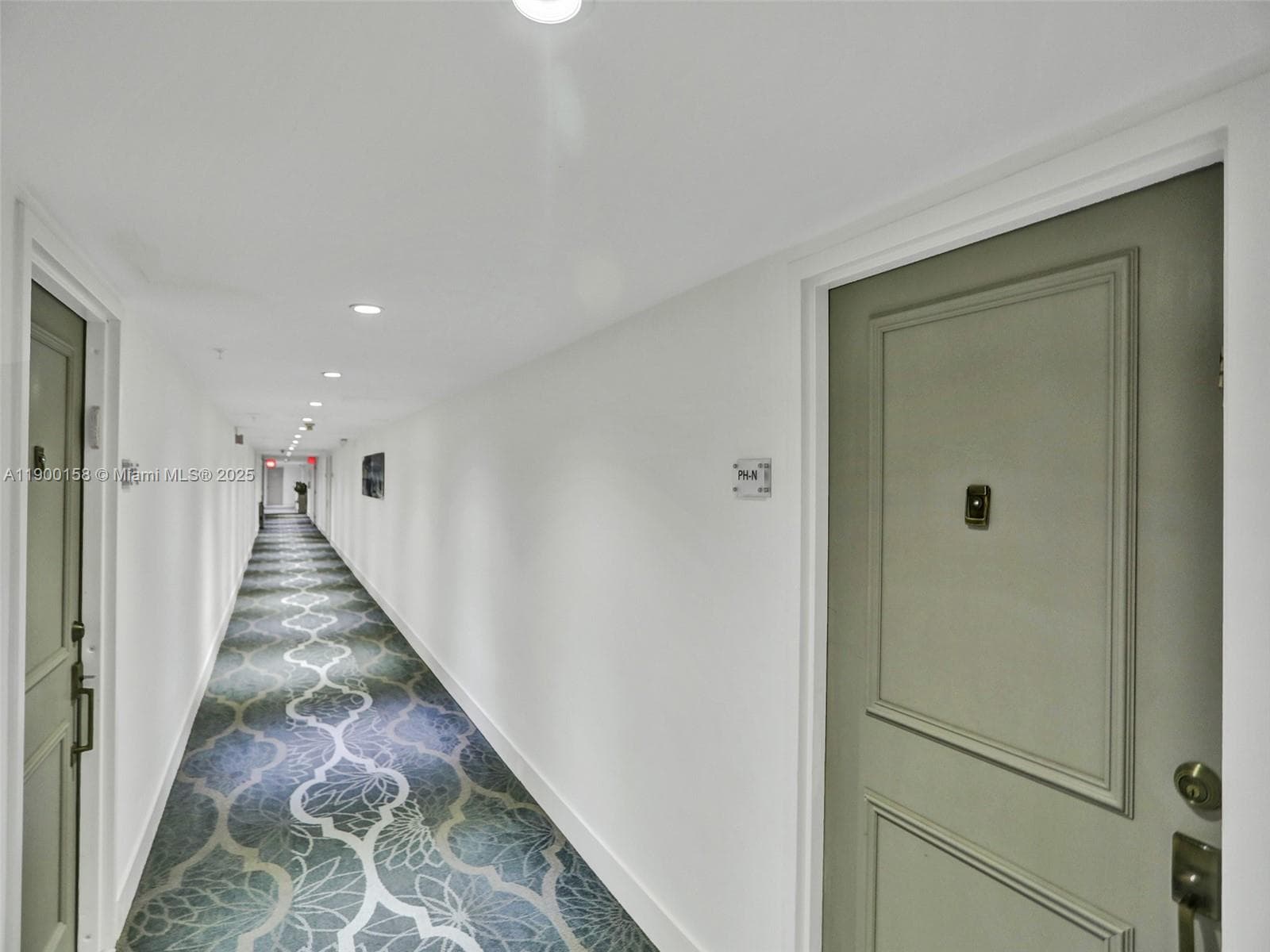ISLAND POINTE CONDO · #PHN in Bay Harbor Islands - Photo 21