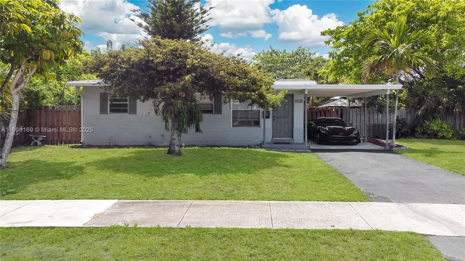 1841 NW 26th Ave photo 2