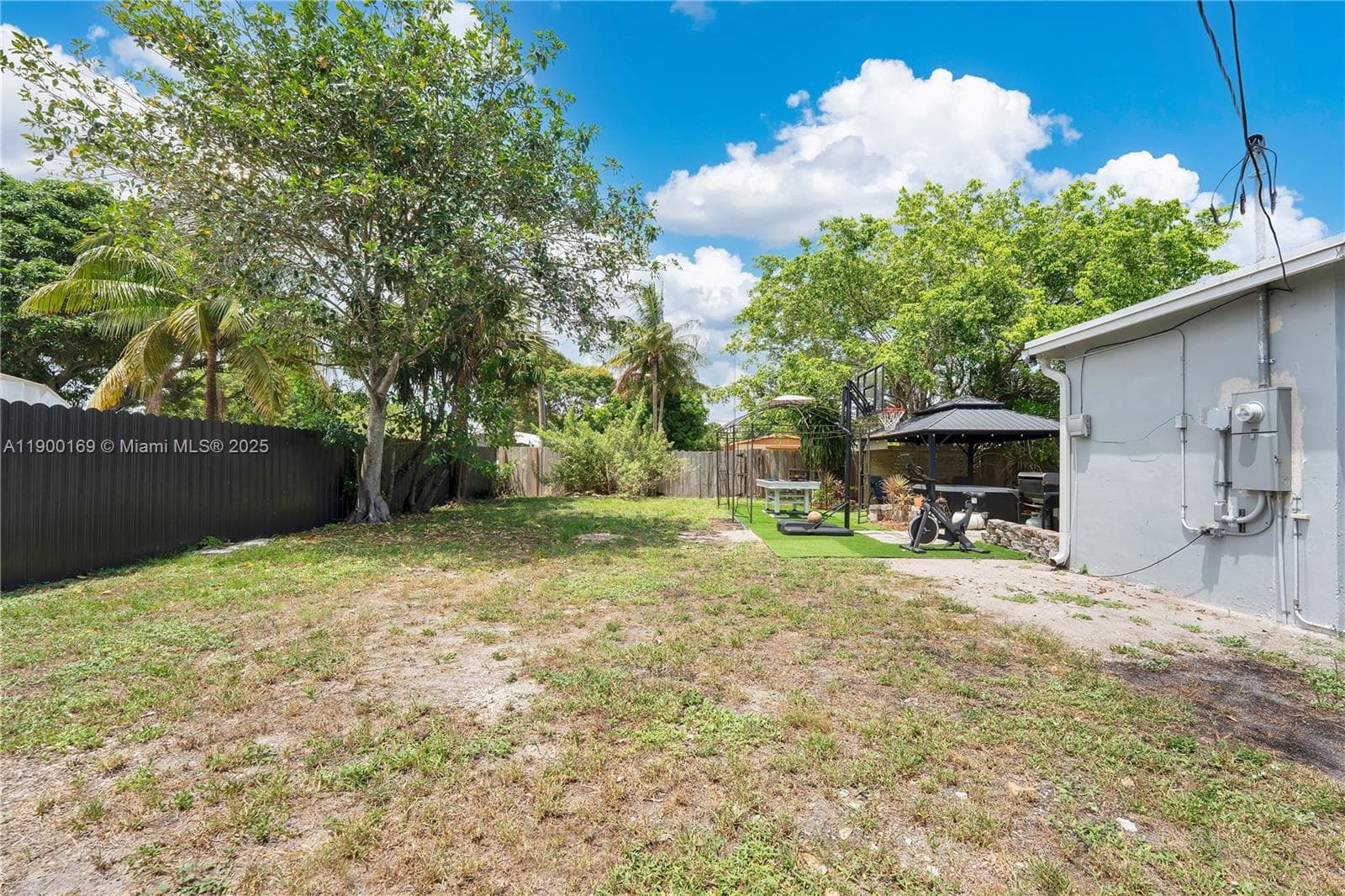 1841 NW 26th Ave photo 22