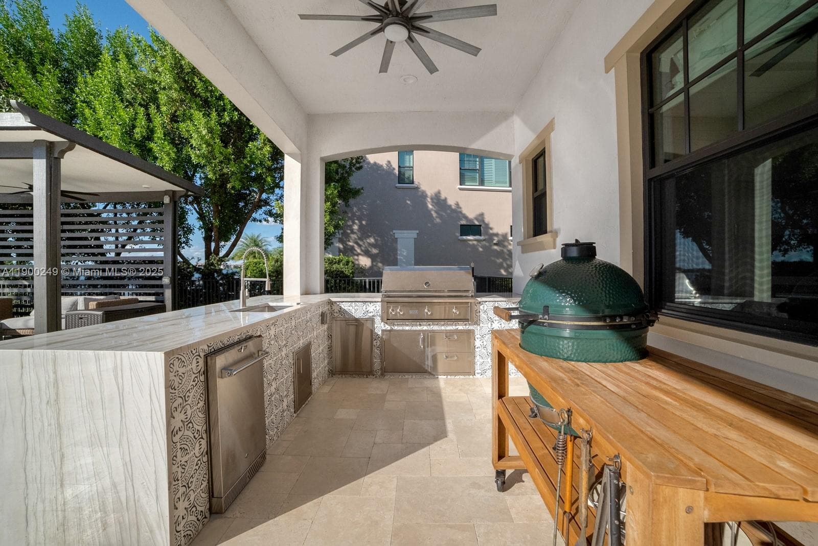 8445 E Watercrest Cir E photo 27