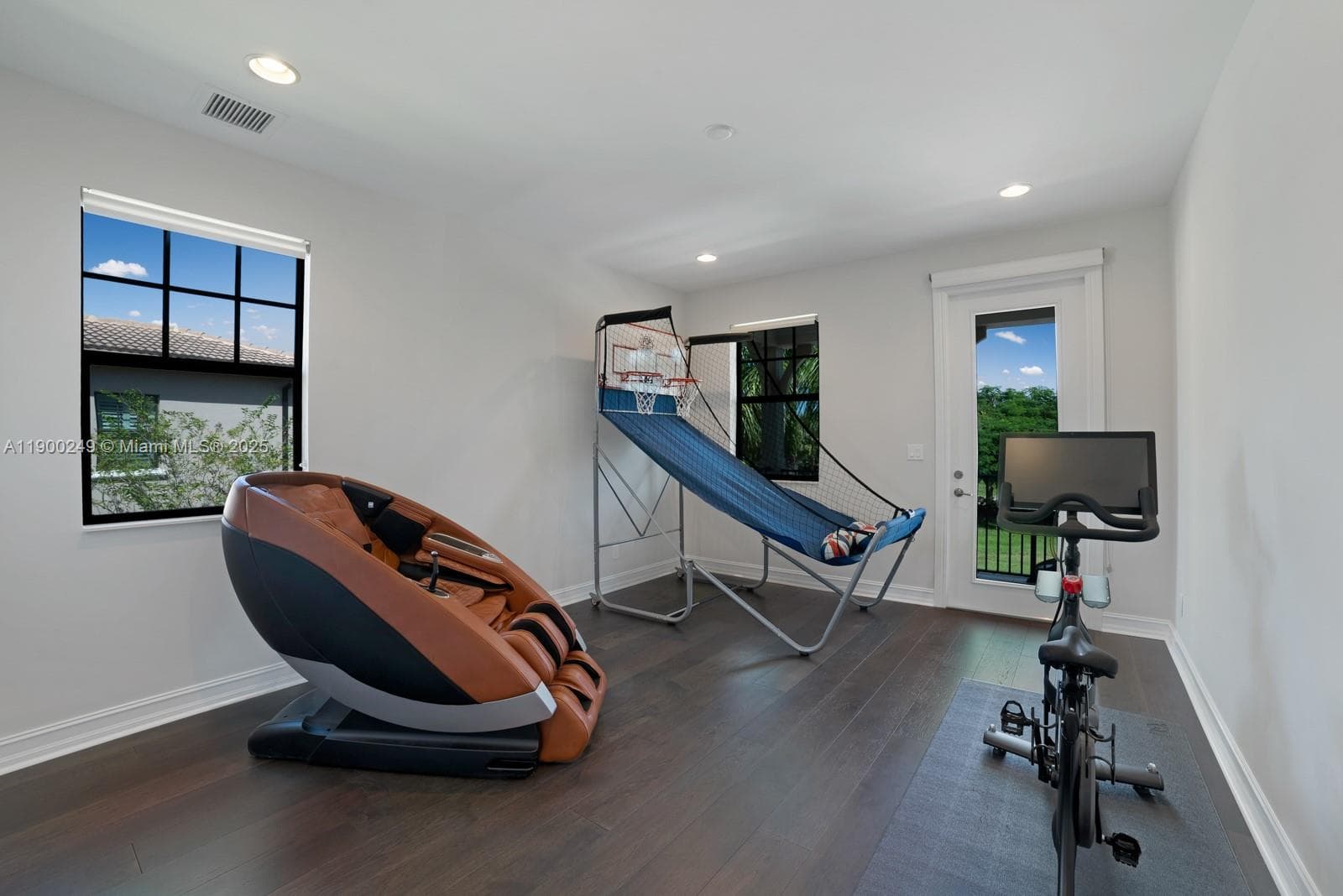 8445 E Watercrest Cir E photo 47