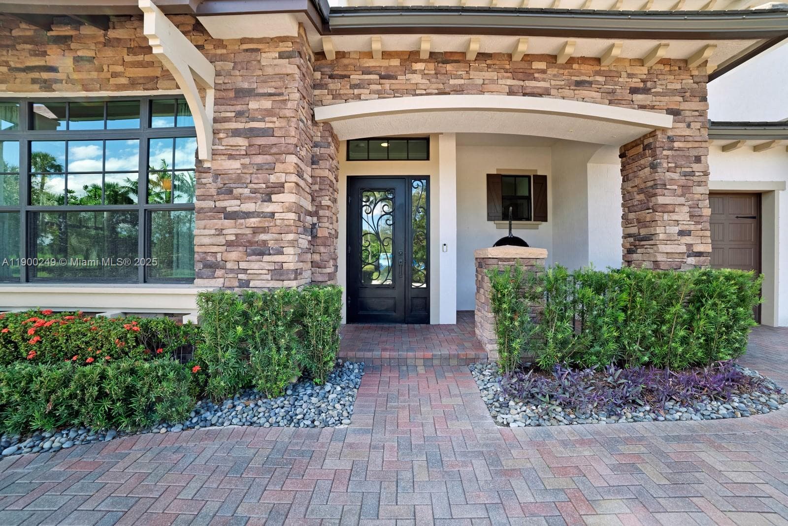 8445 E Watercrest Cir E photo 51