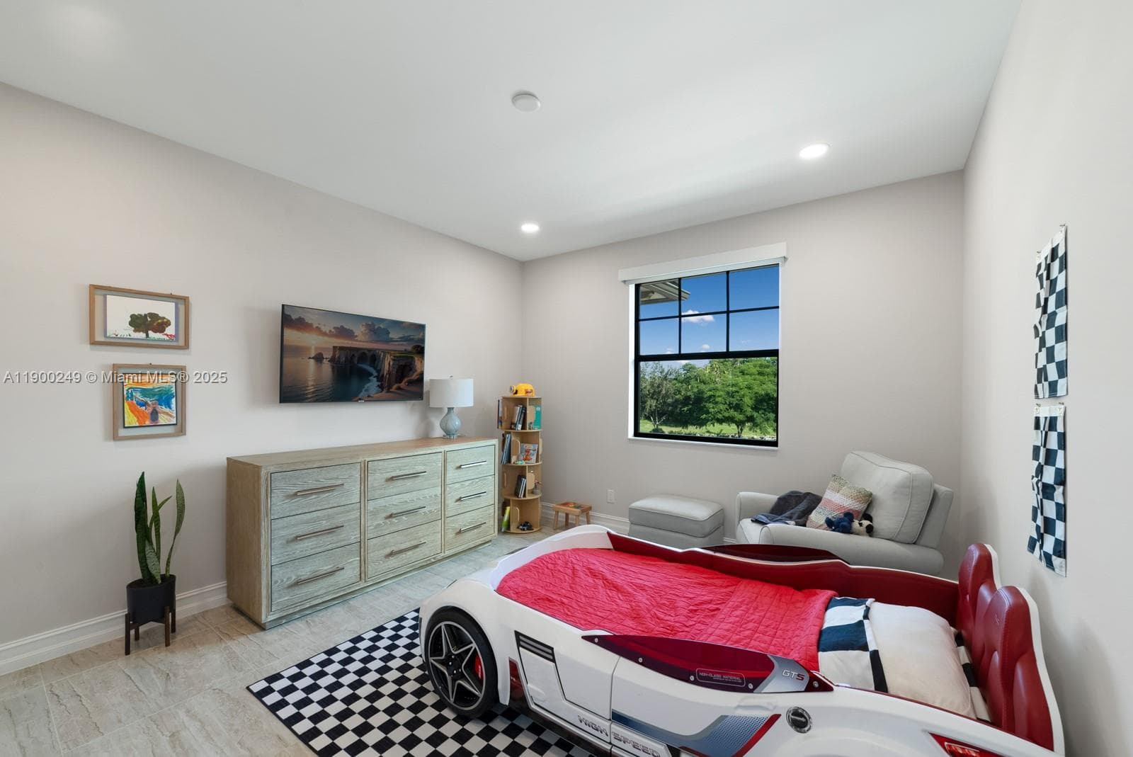 8445 E Watercrest Cir E photo 44