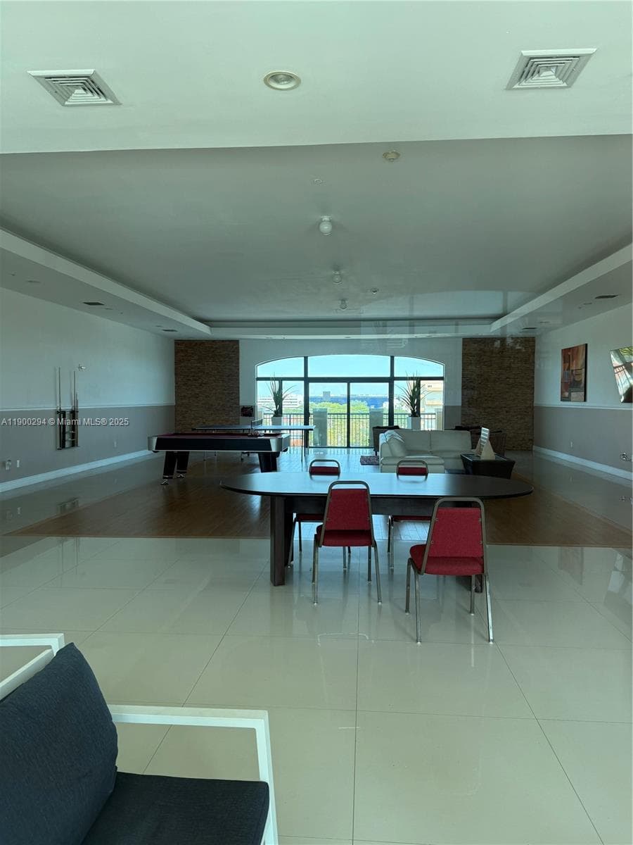 KEYSTONE PARK CONDO · #1613 in Miami - Photo 22