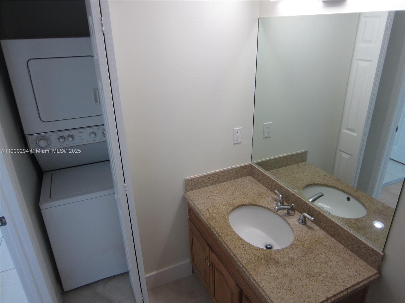 KEYSTONE PARK CONDO · #1613 in Miami - Photo 9