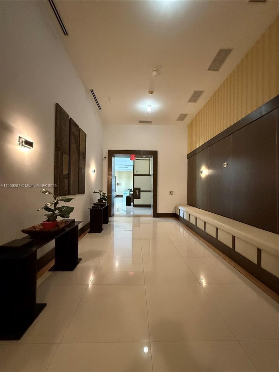 KEYSTONE PARK CONDO · #1613 in Miami - Photo 24