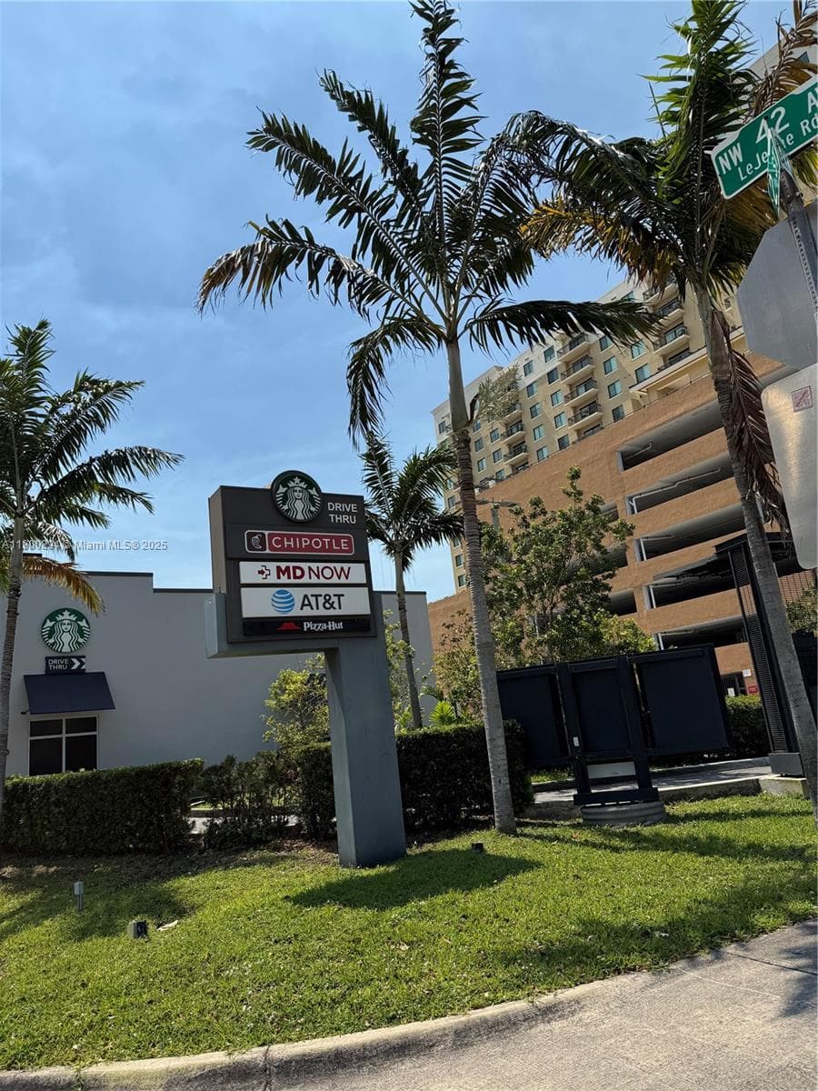 KEYSTONE PARK CONDO · #1613 in Miami - Photo 30