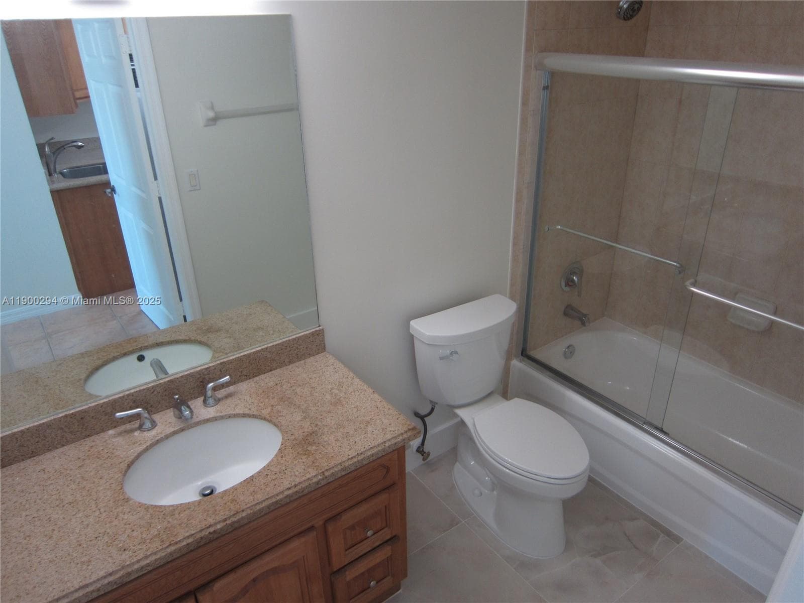 KEYSTONE PARK CONDO · #1613 in Miami - Photo 8