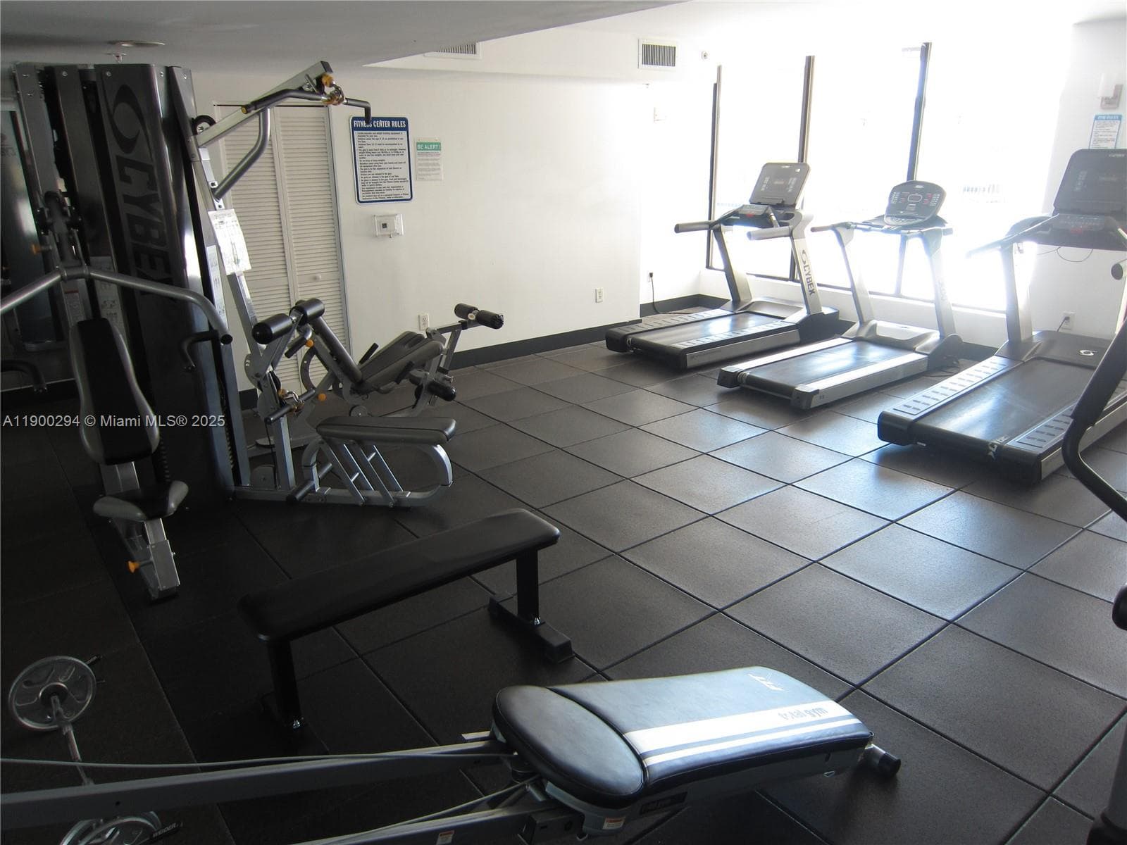 KEYSTONE PARK CONDO · #1613 in Miami - Photo 21