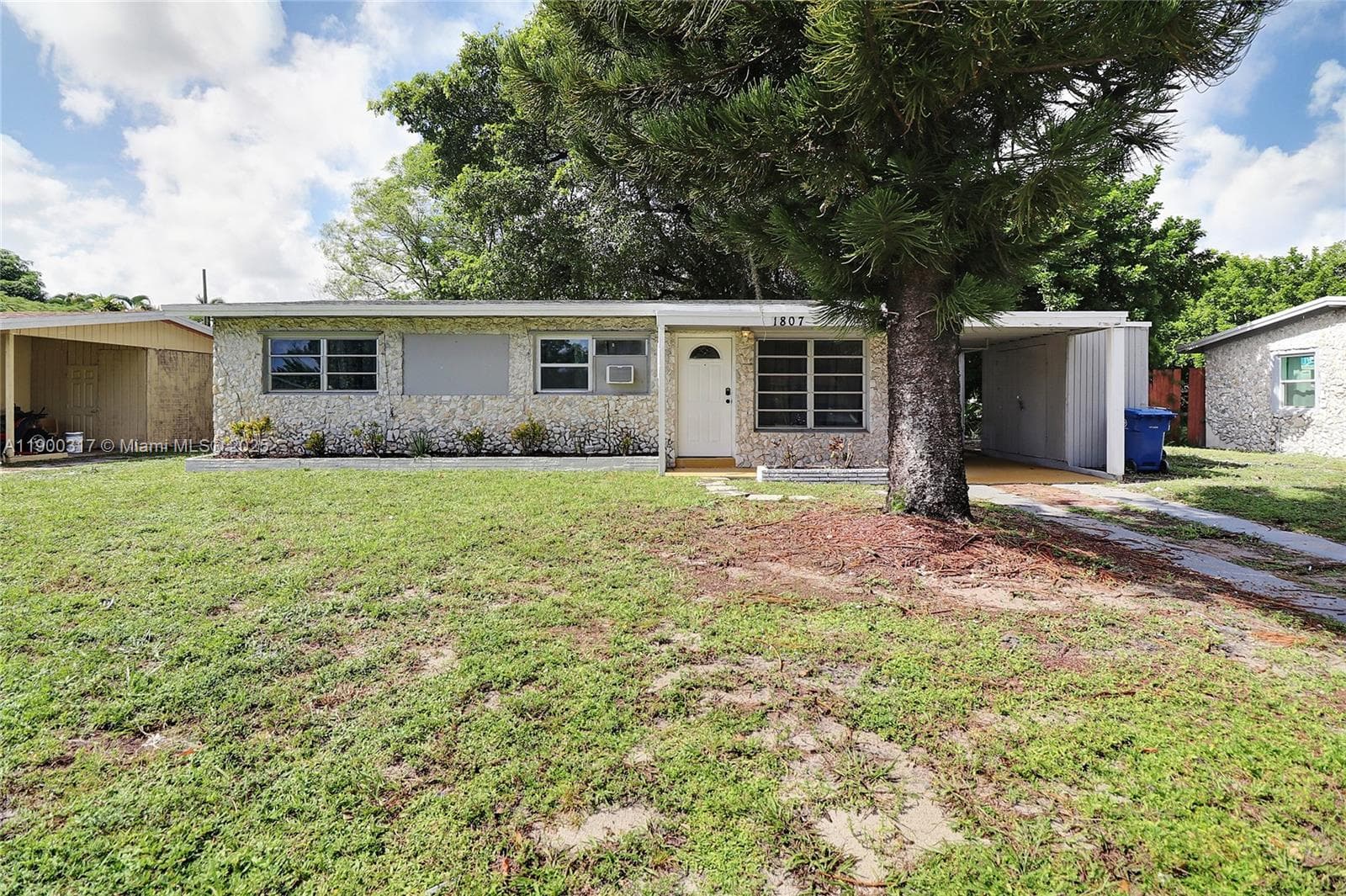 1807 NW 15th Ave photo 1