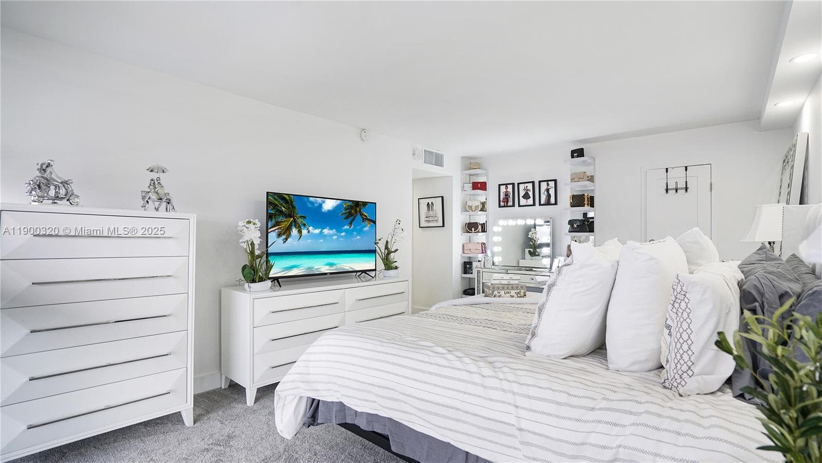 AVANT GARDE · #1510 in Hallandale Beach - Photo 17